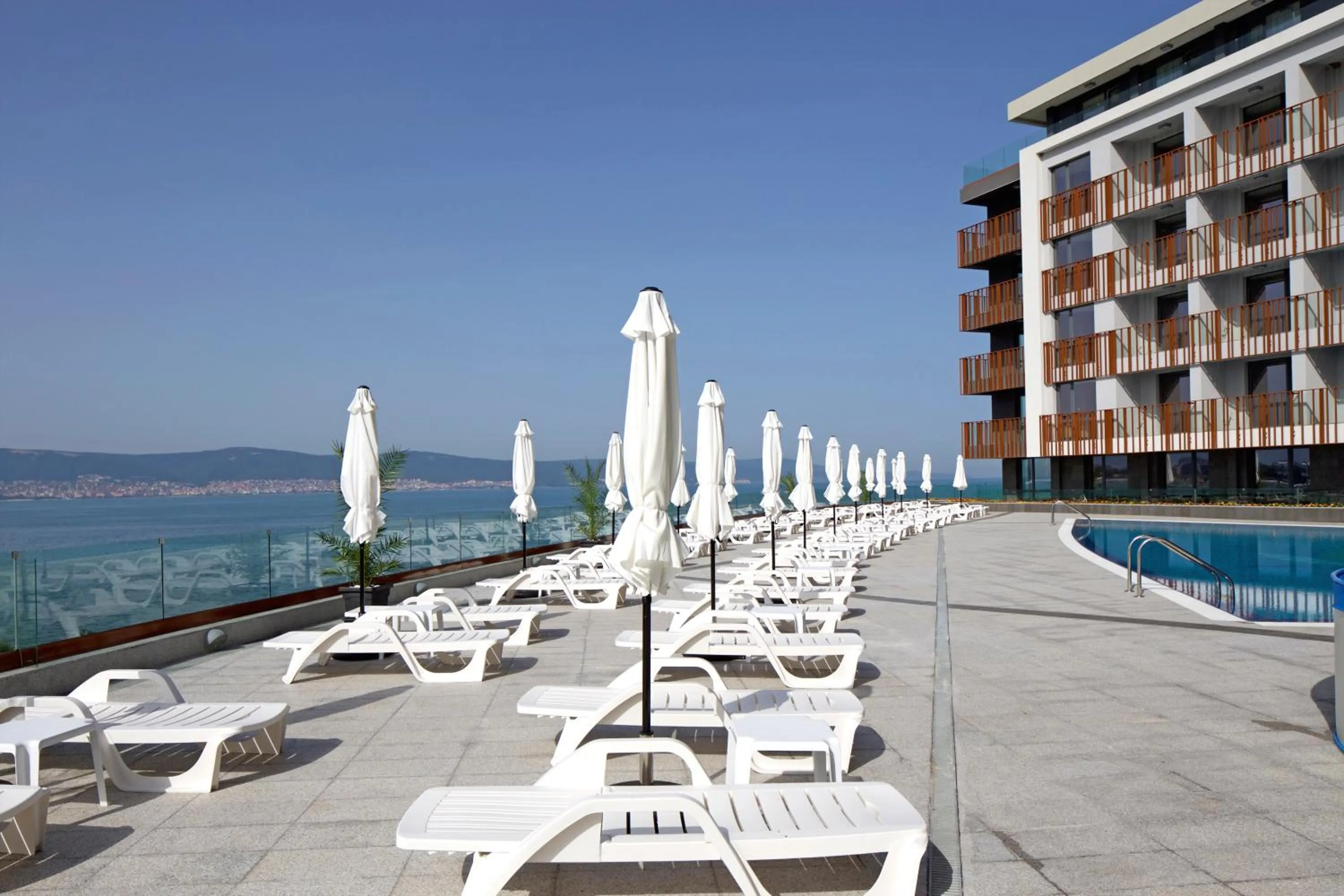 Swimming pool in Aparthotel Paradiso