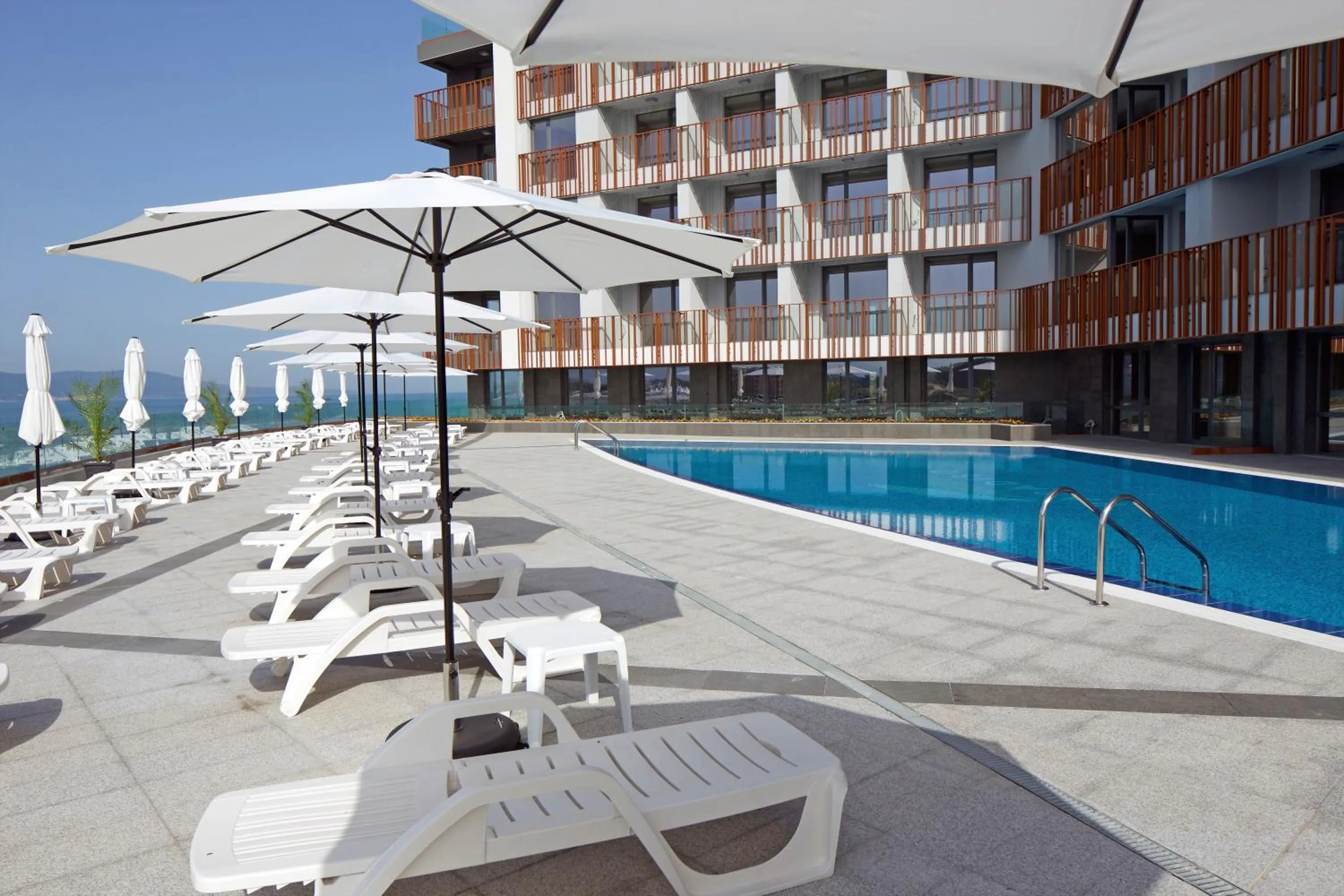 Swimming pool in Aparthotel Paradiso