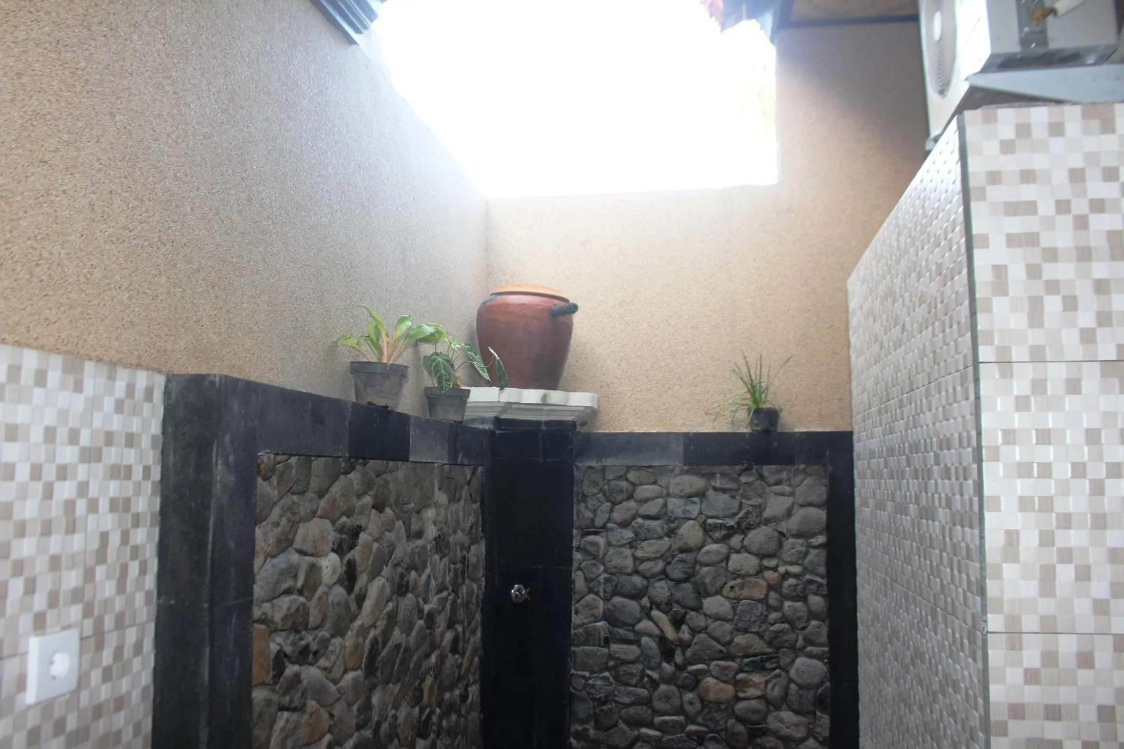 Property building in Pande Guest House