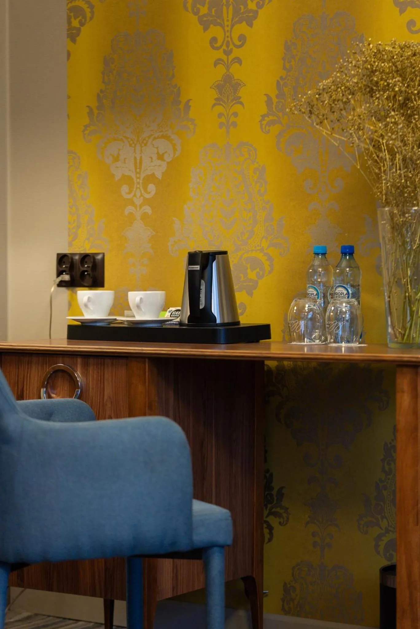 Communal lounge/ TV room in Hotel Cristal Białystok