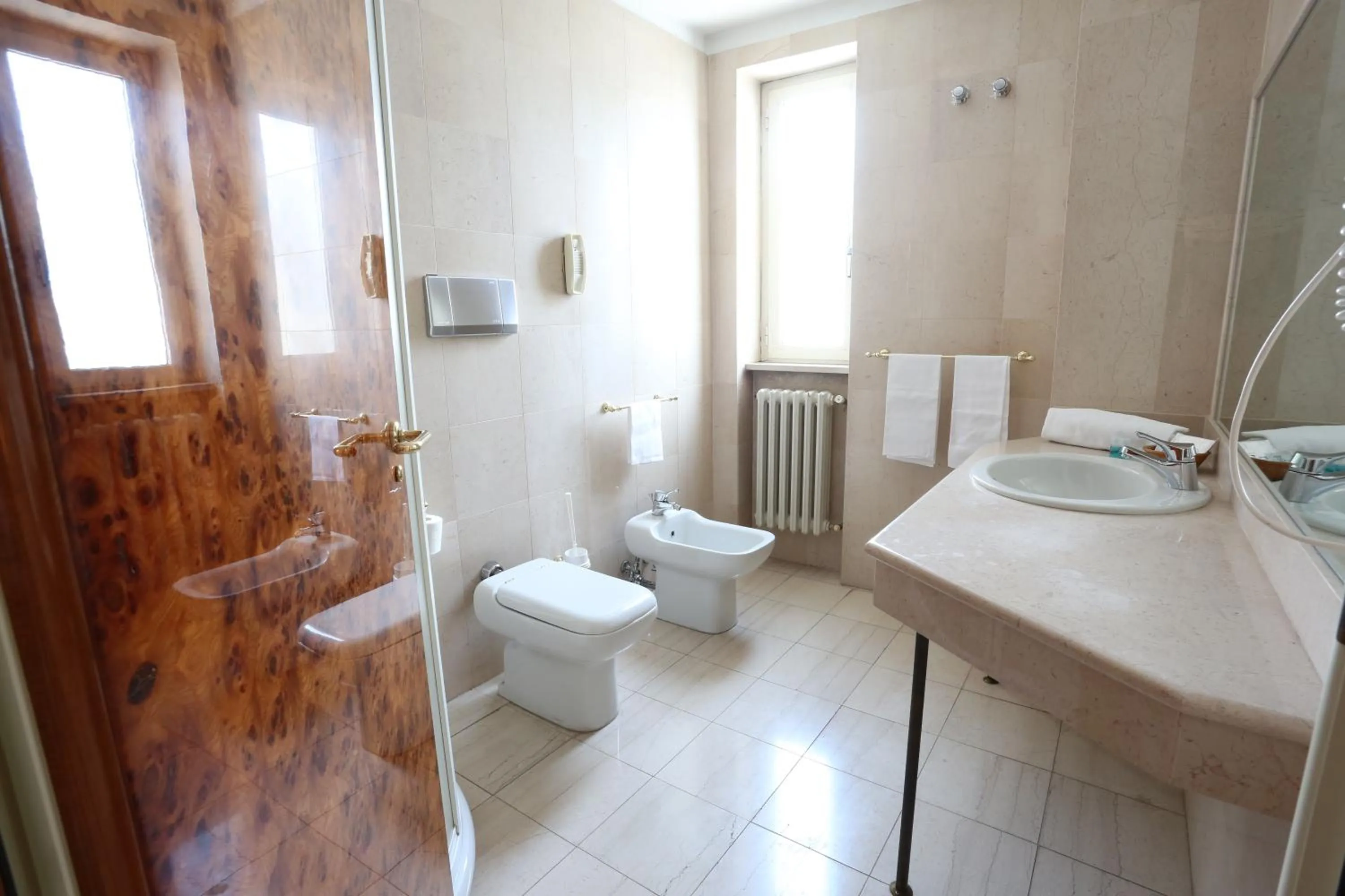 Toilet in Hotel Europa