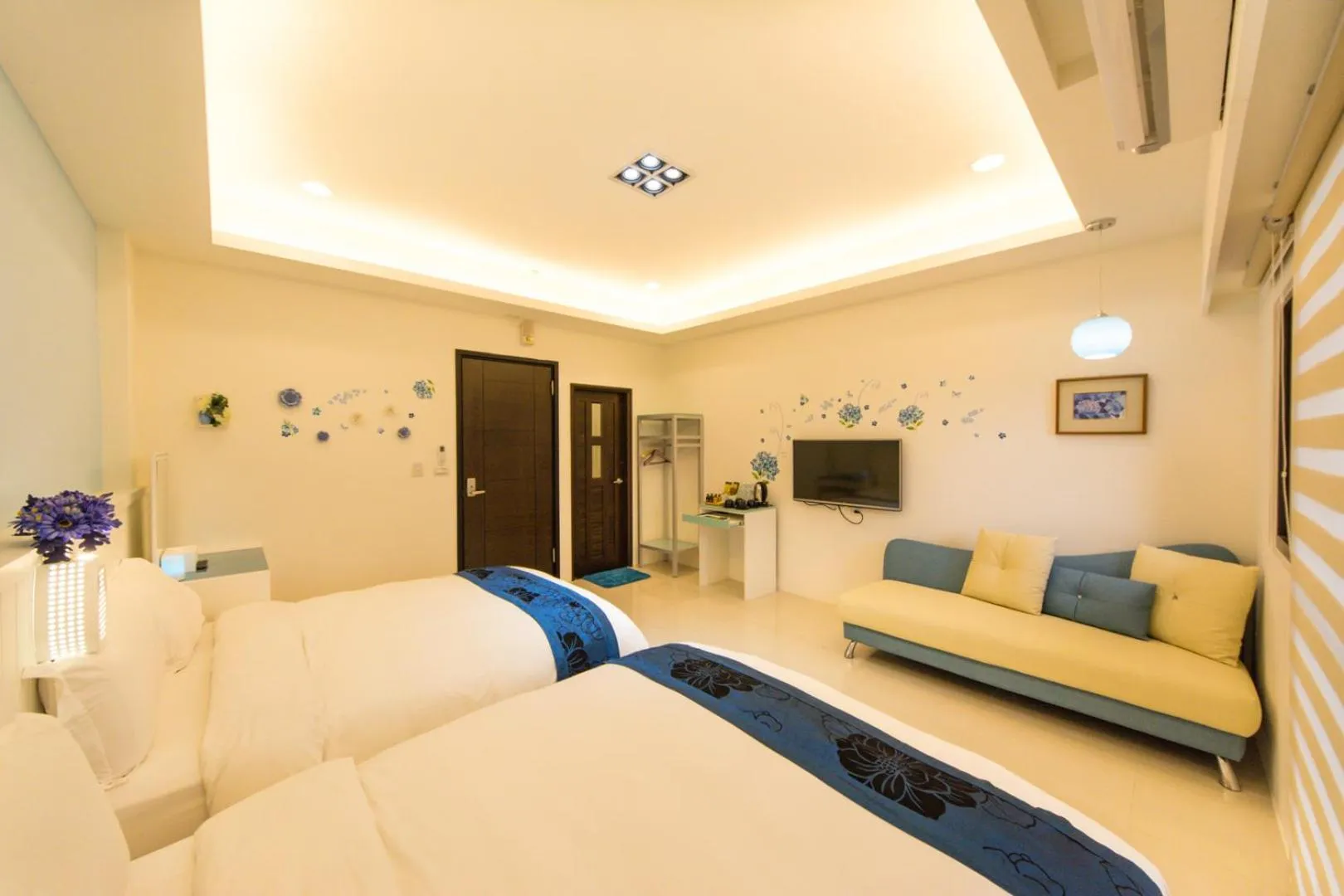 Photo of the whole room, Bed in 醇境民宿市區車庫停車場