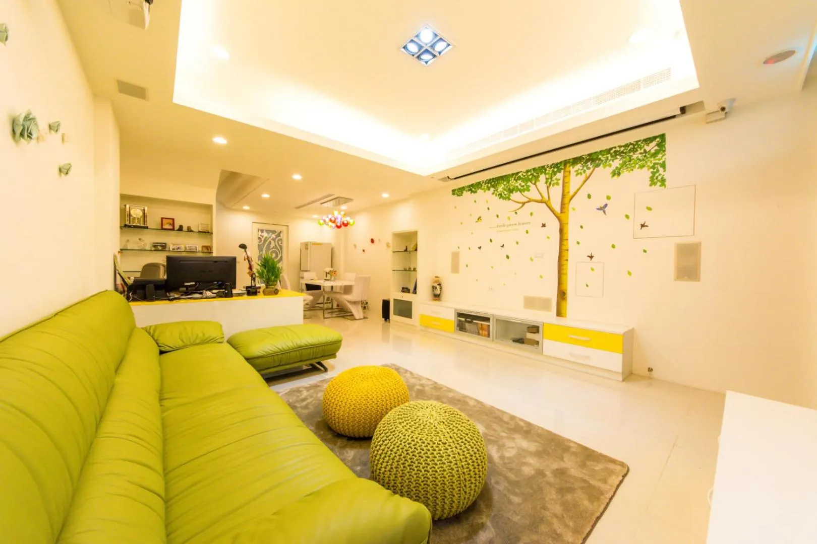 Lobby or reception in 醇境民宿市區車庫停車場