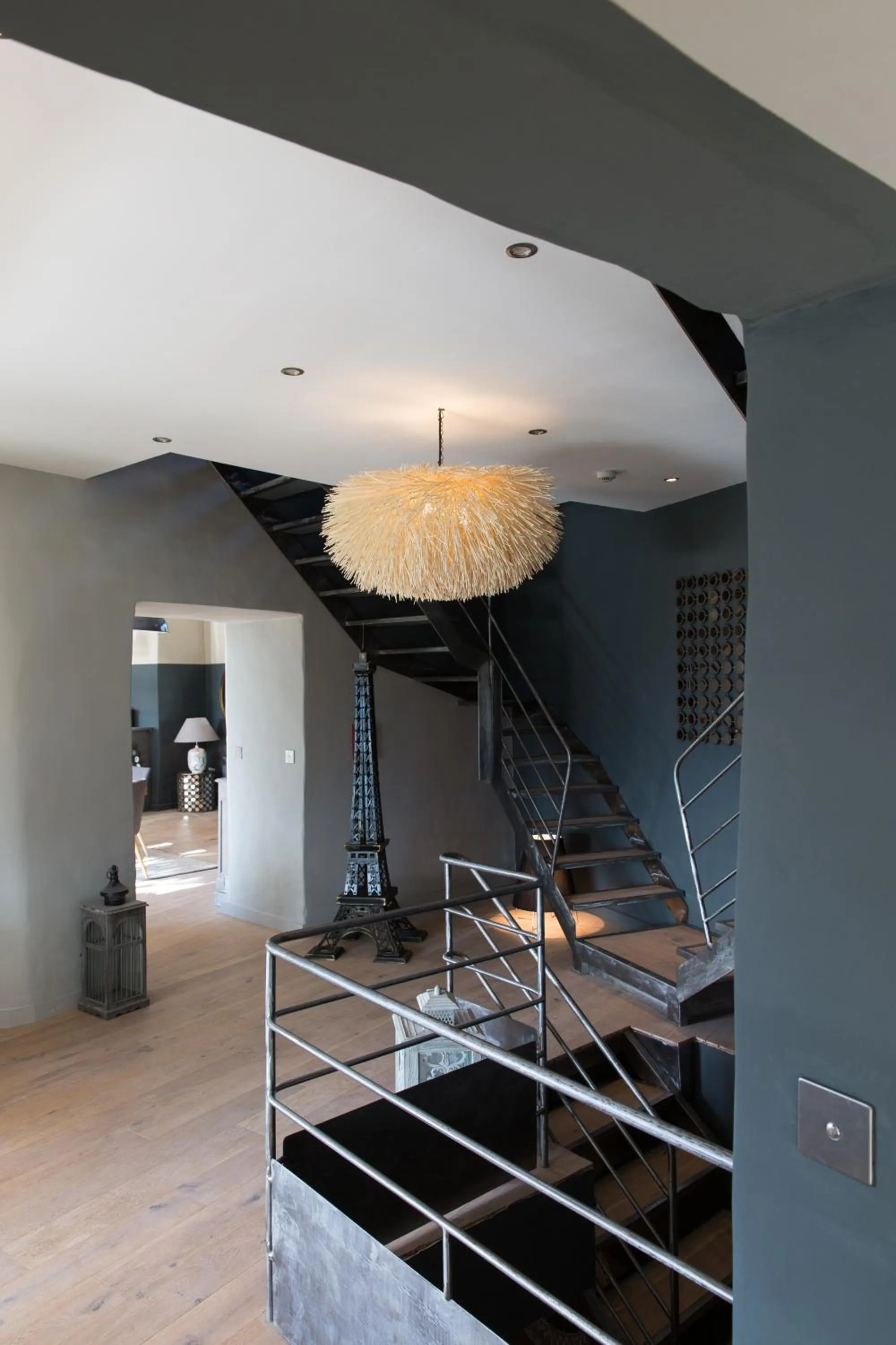 Living room, Bed in Hôtel La Maison de Crillon