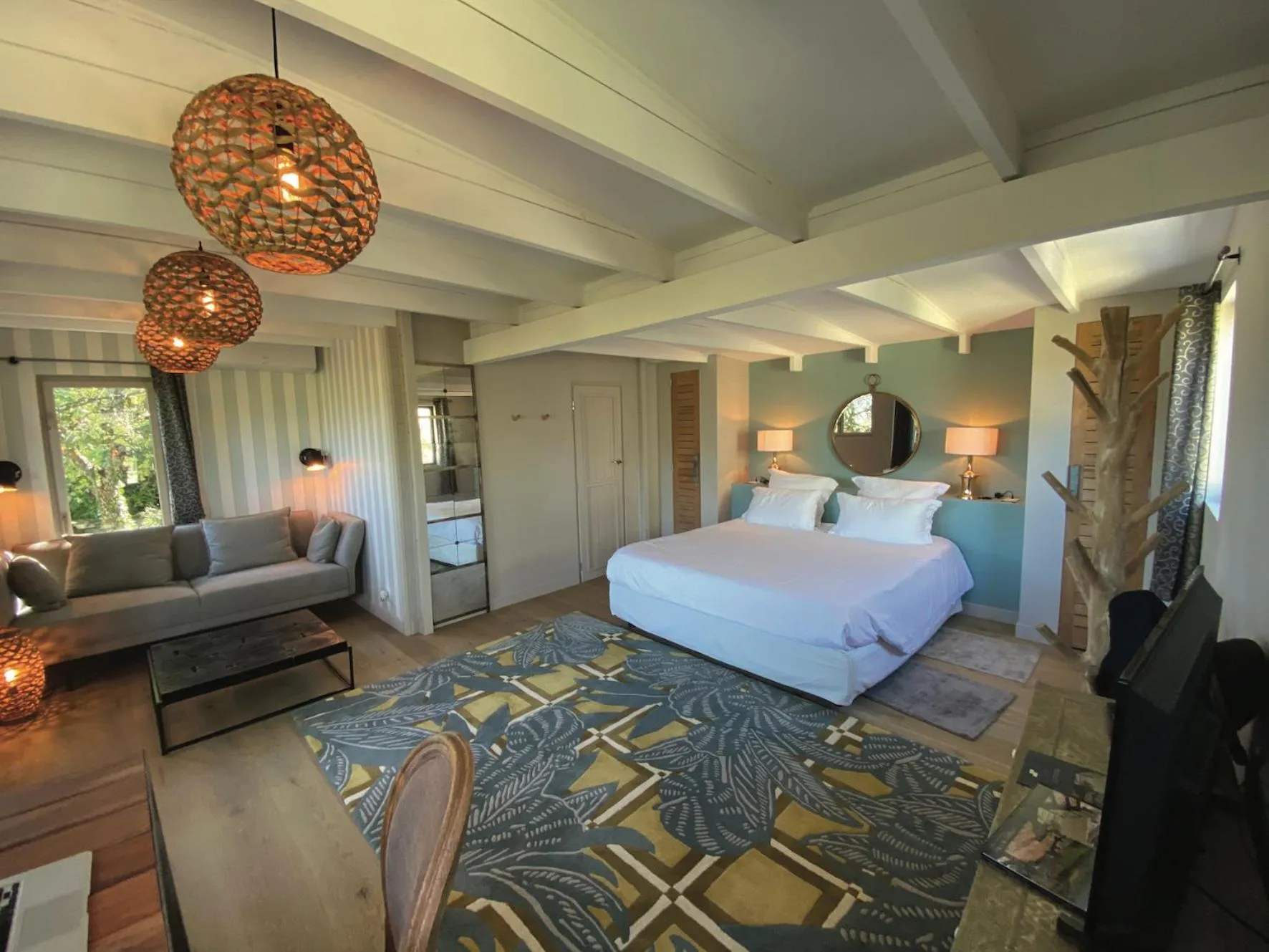 Bed in Hôtel La Maison de Crillon