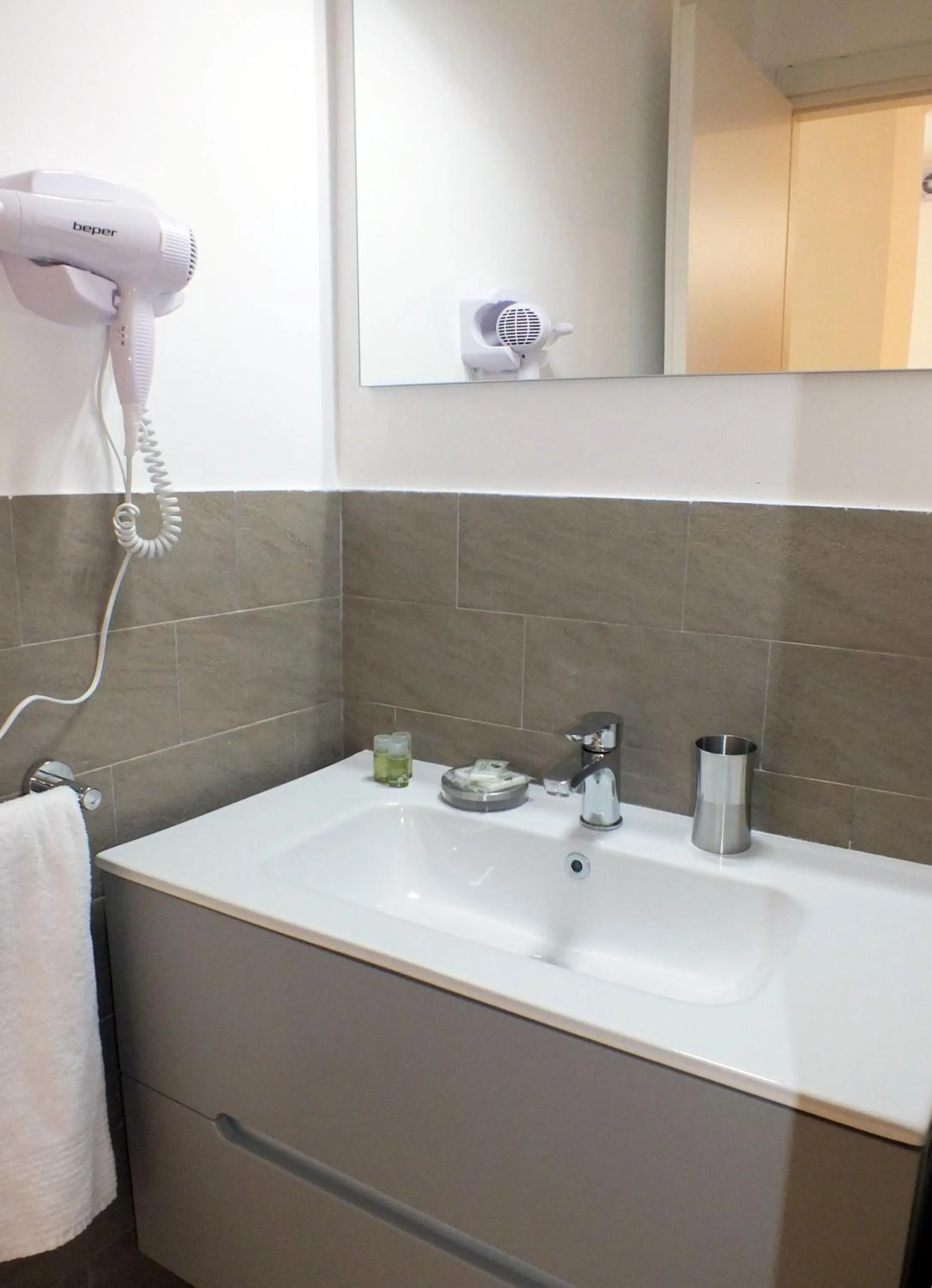 Bathroom in BB Hotels Aparthotel Visconti