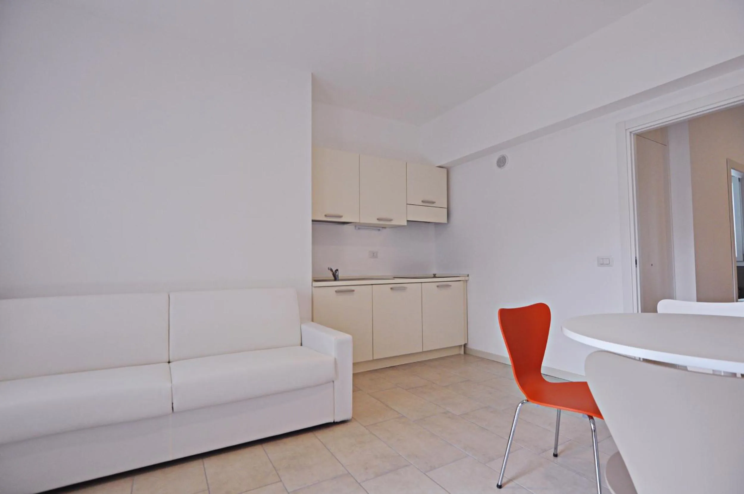 Dining area in BB Hotels Aparthotel Visconti
