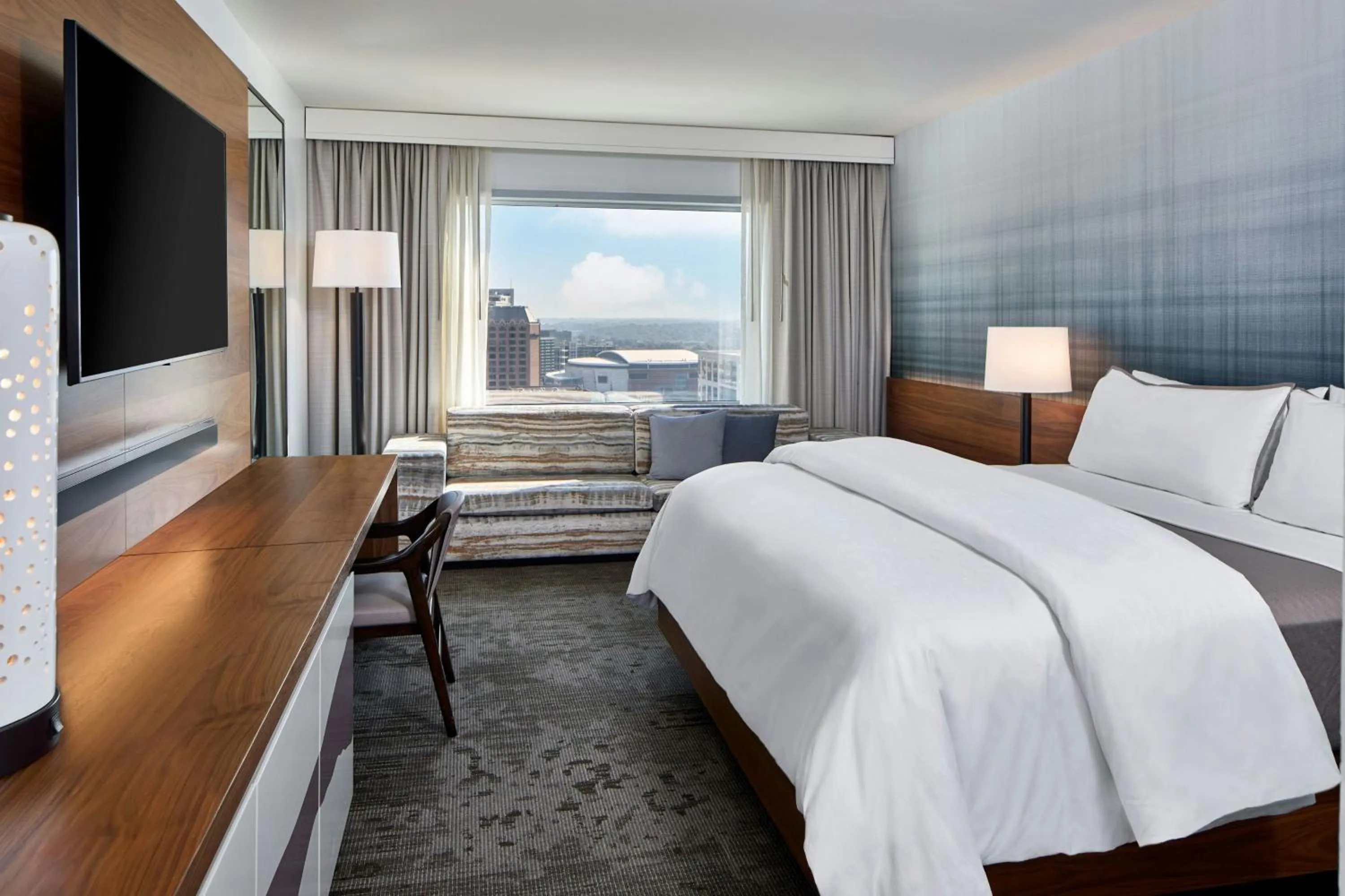 Photo of the whole room, Bed in The Westin Charlotte