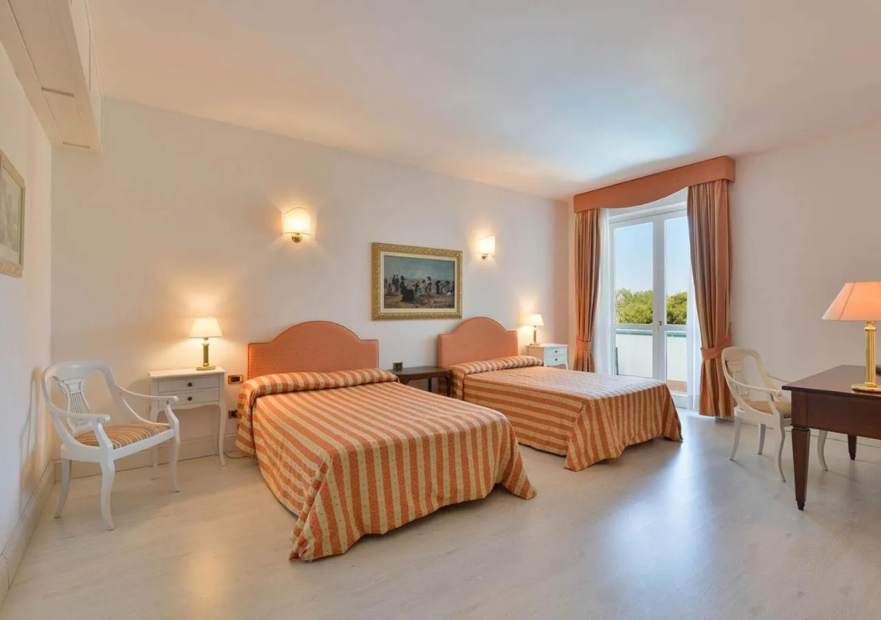 Photo of the whole room, Bed in Hotel Meridiana