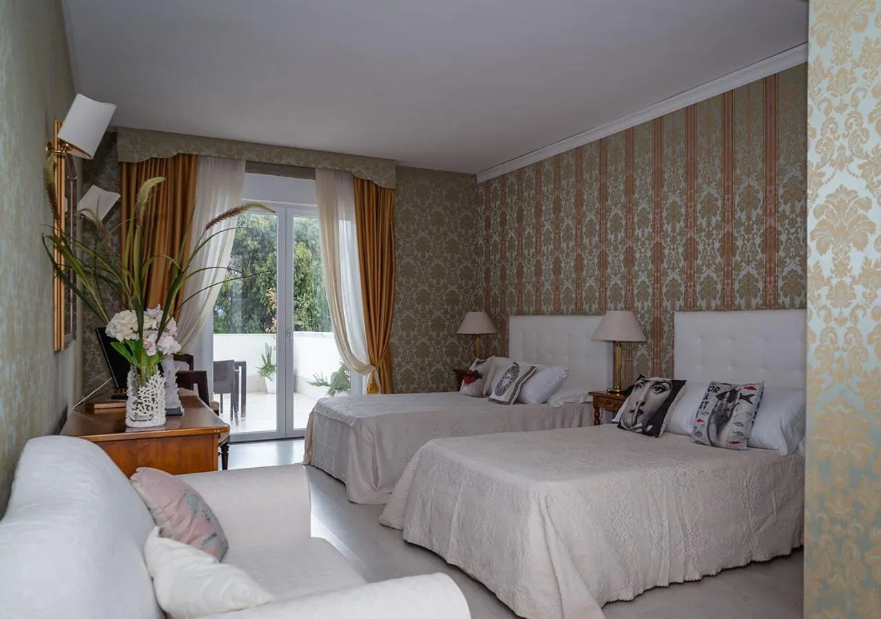Photo of the whole room, Bed in Hotel Meridiana