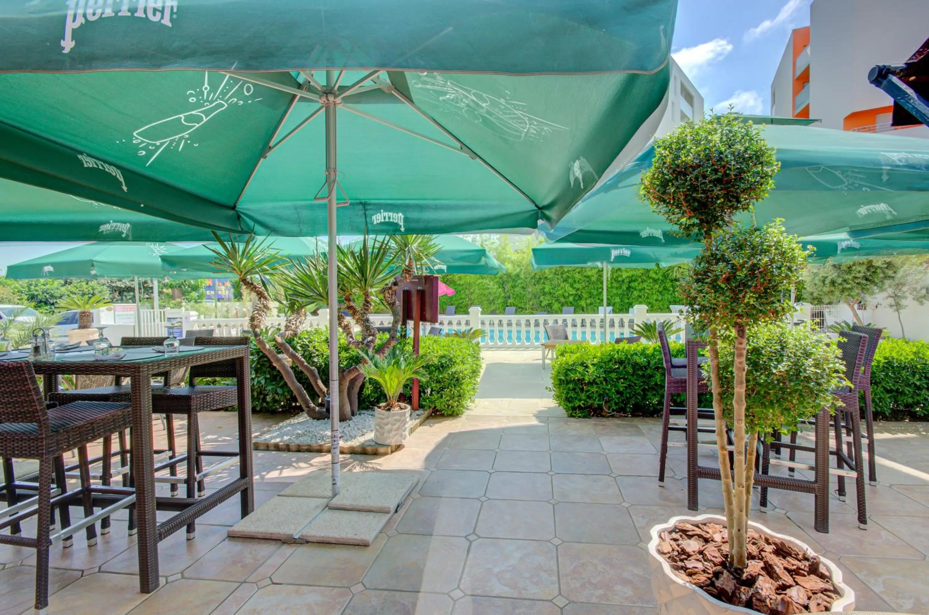 Patio in Eurotel Parc Expo Airport Montpellier