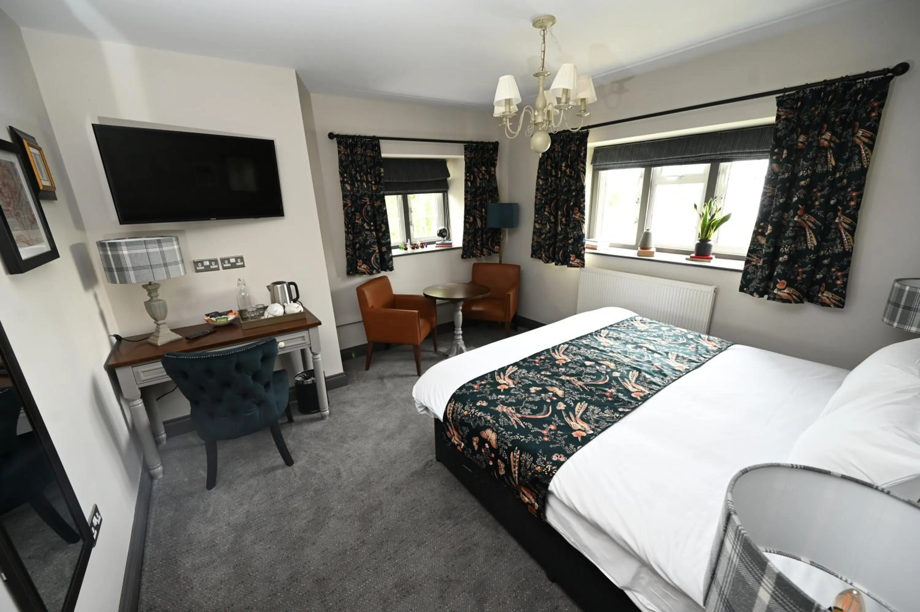 Bed in Rose Revived by Chef & Brewer Collection