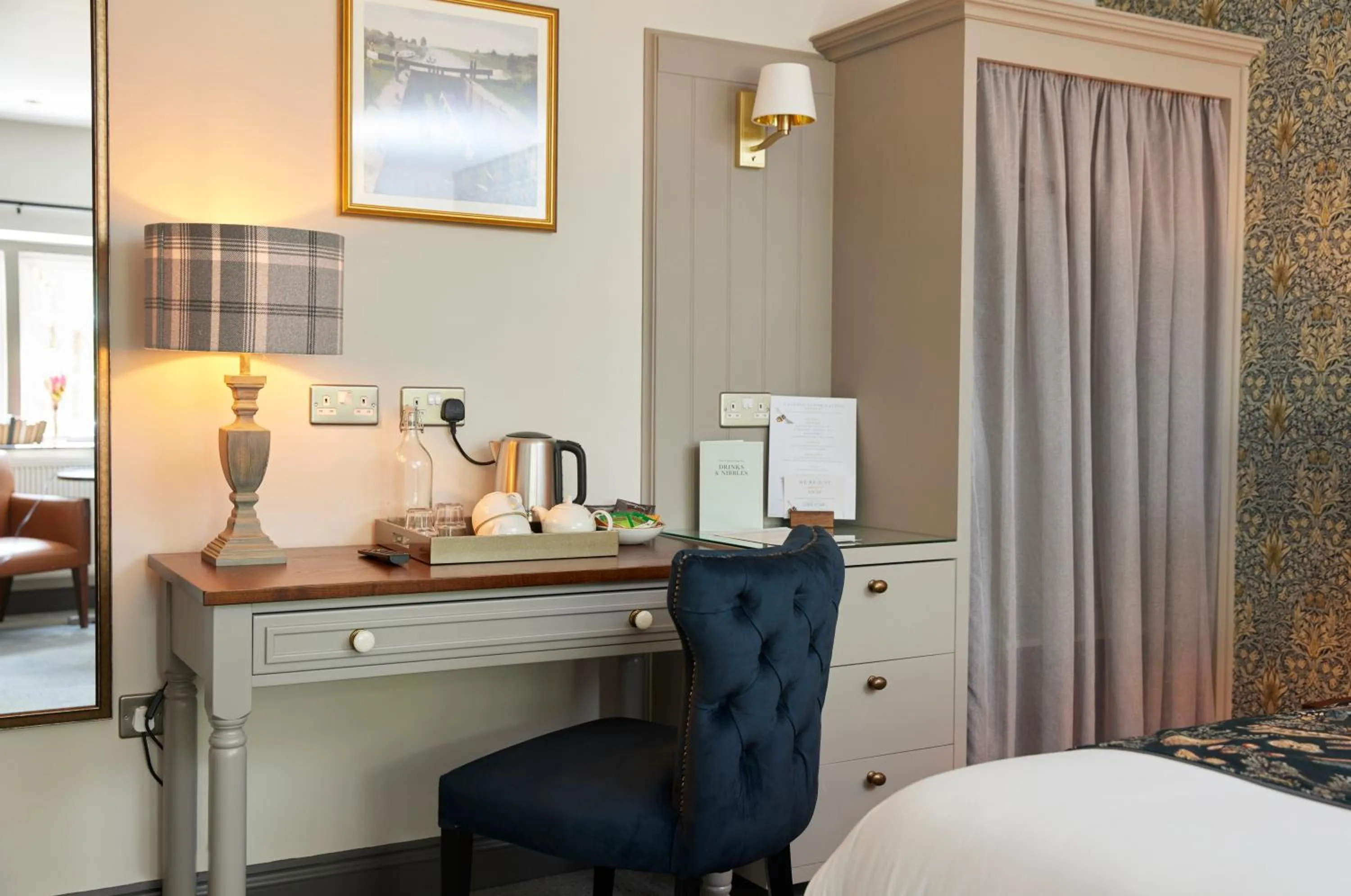 Bed in Rose Revived by Chef & Brewer Collection