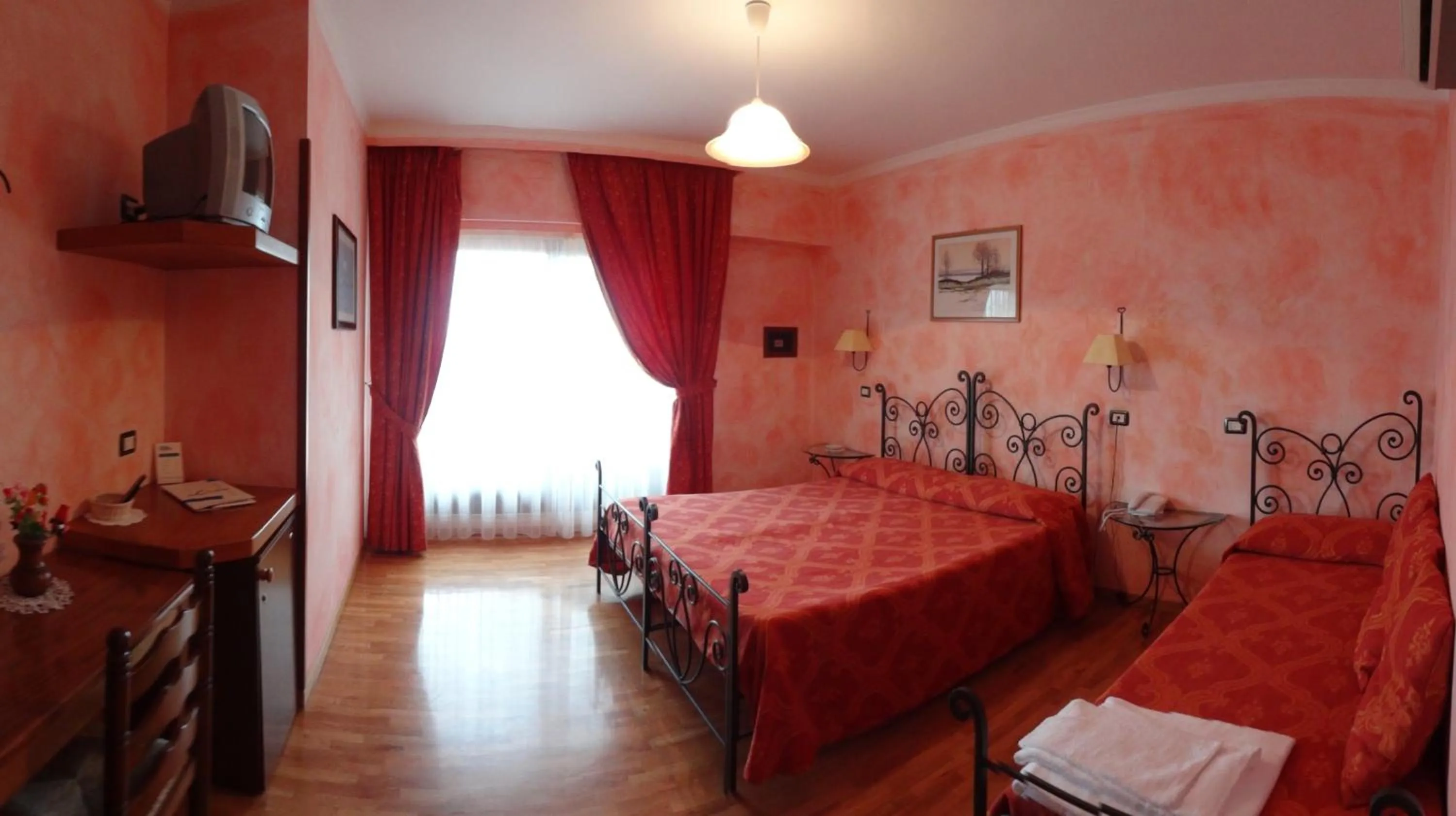 Day, Bed in Hotel Internazionale