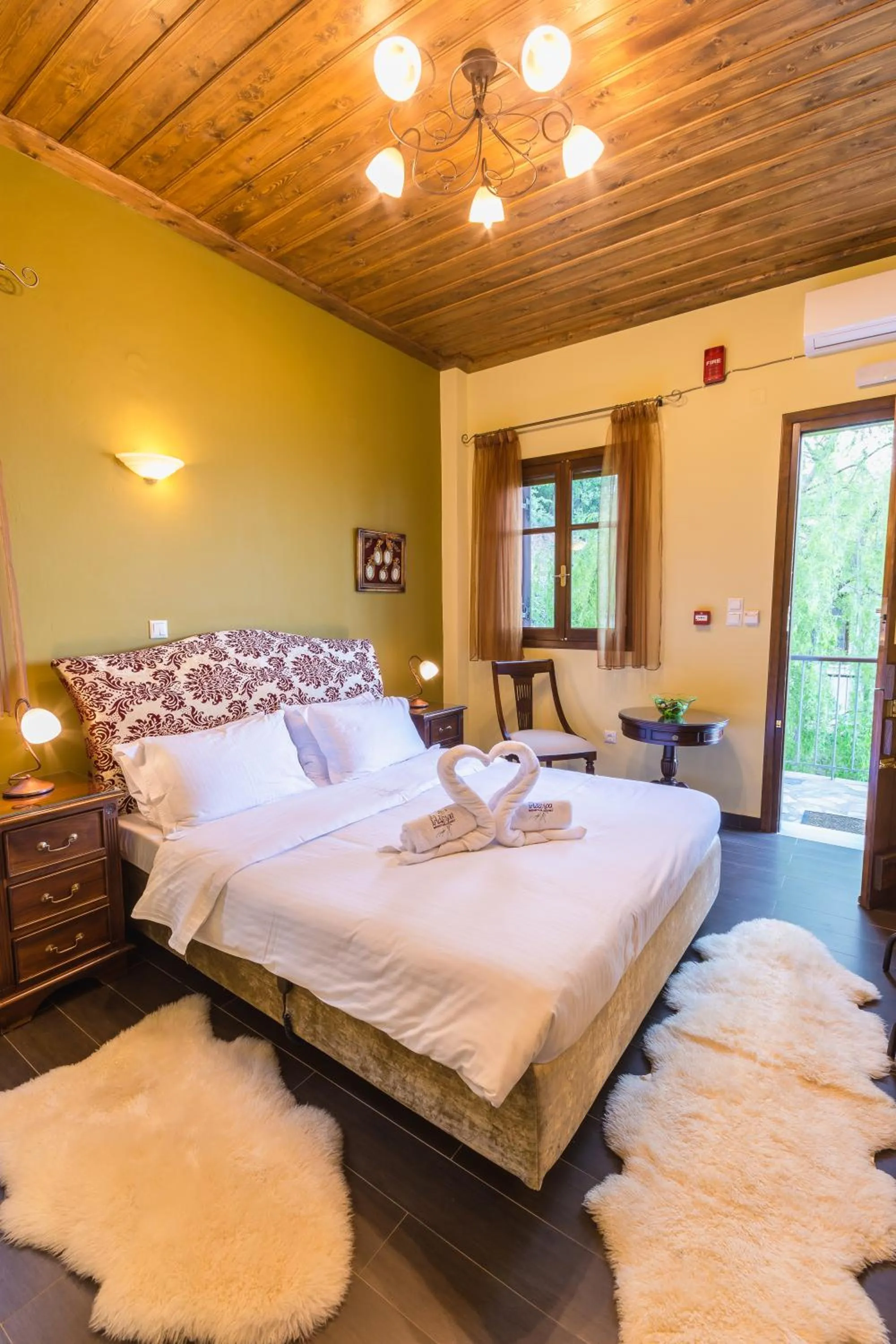 Photo of the whole room, Bed in Ilaeira Mountain Resort