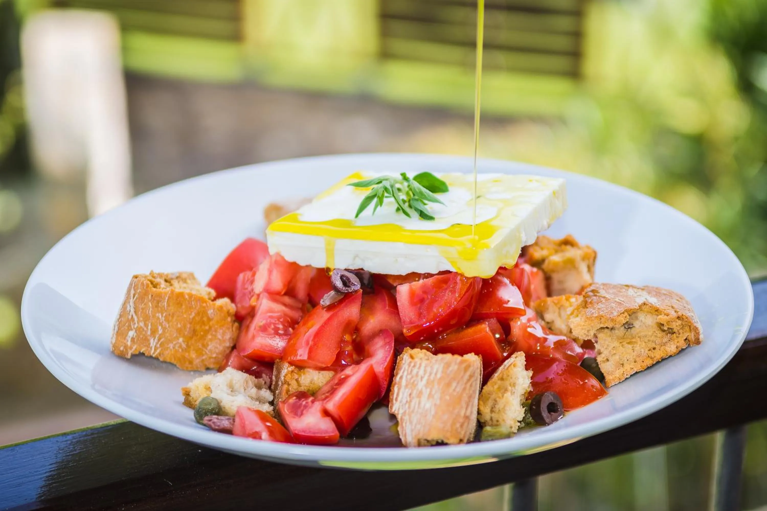 Food and drinks in Ilaeira Mountain Resort