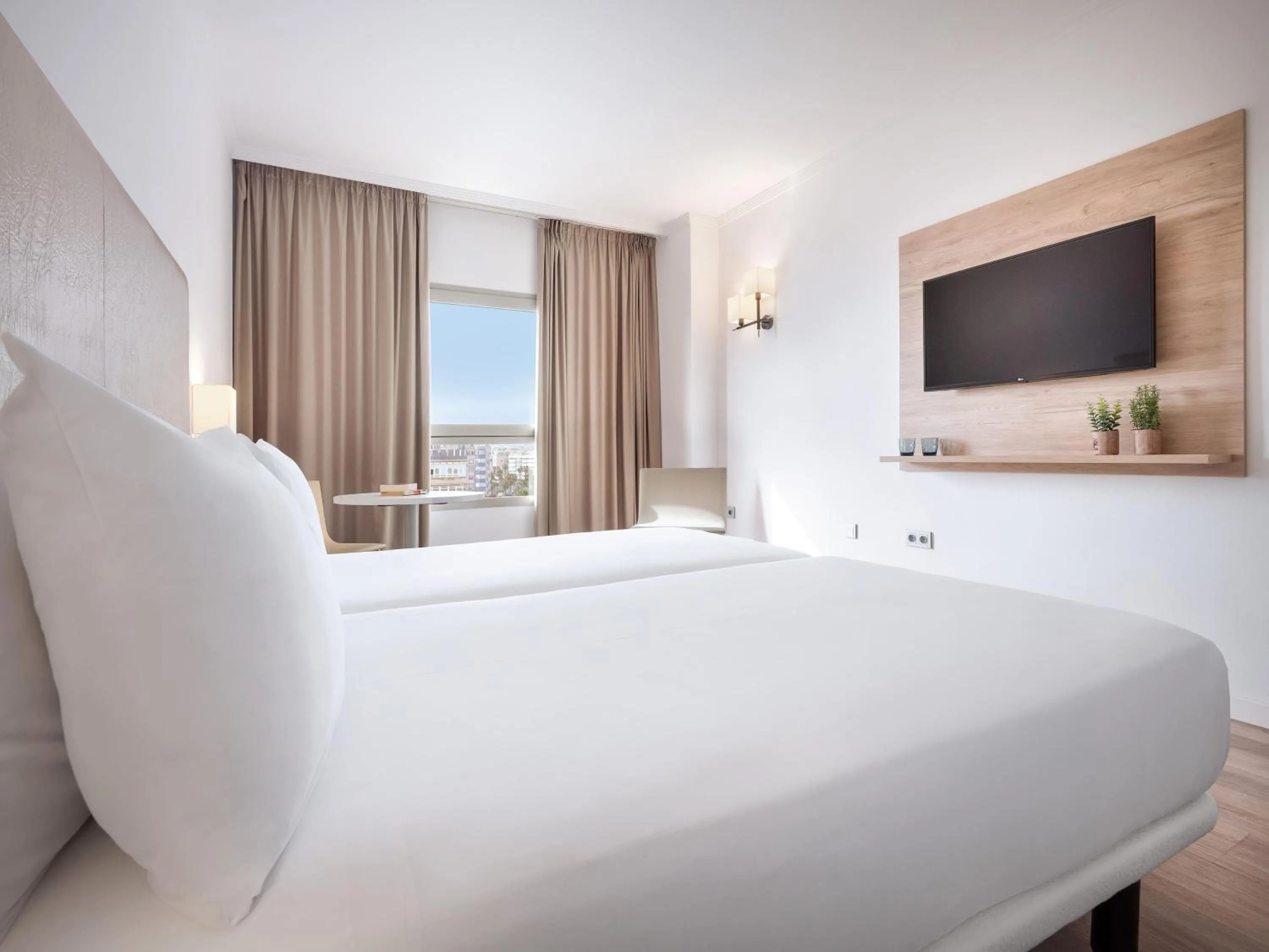 Bedroom, Bed in Hotel Melilla Puerto, Affiliated by Meliá