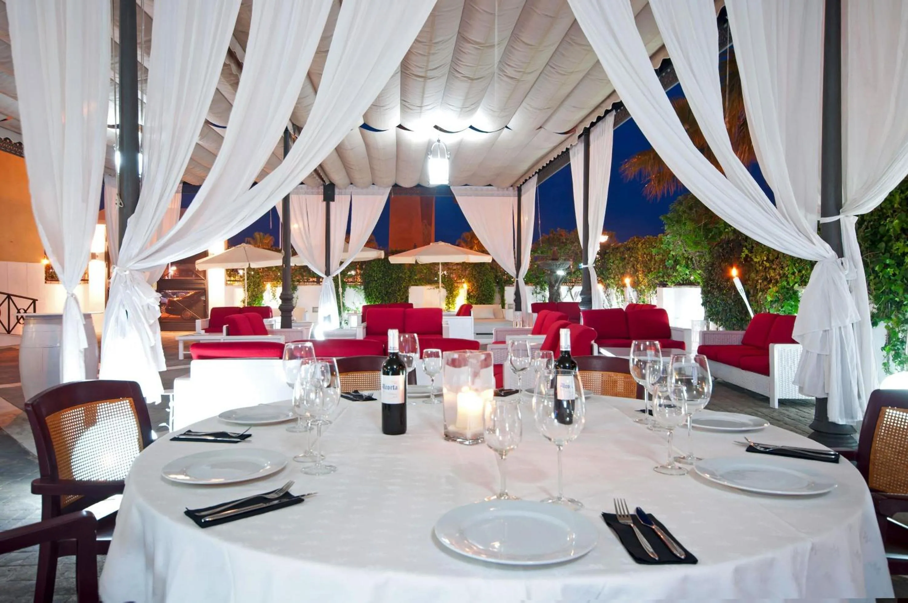 Restaurant/places to eat in Hotel Melilla Puerto, Affiliated by Meliá