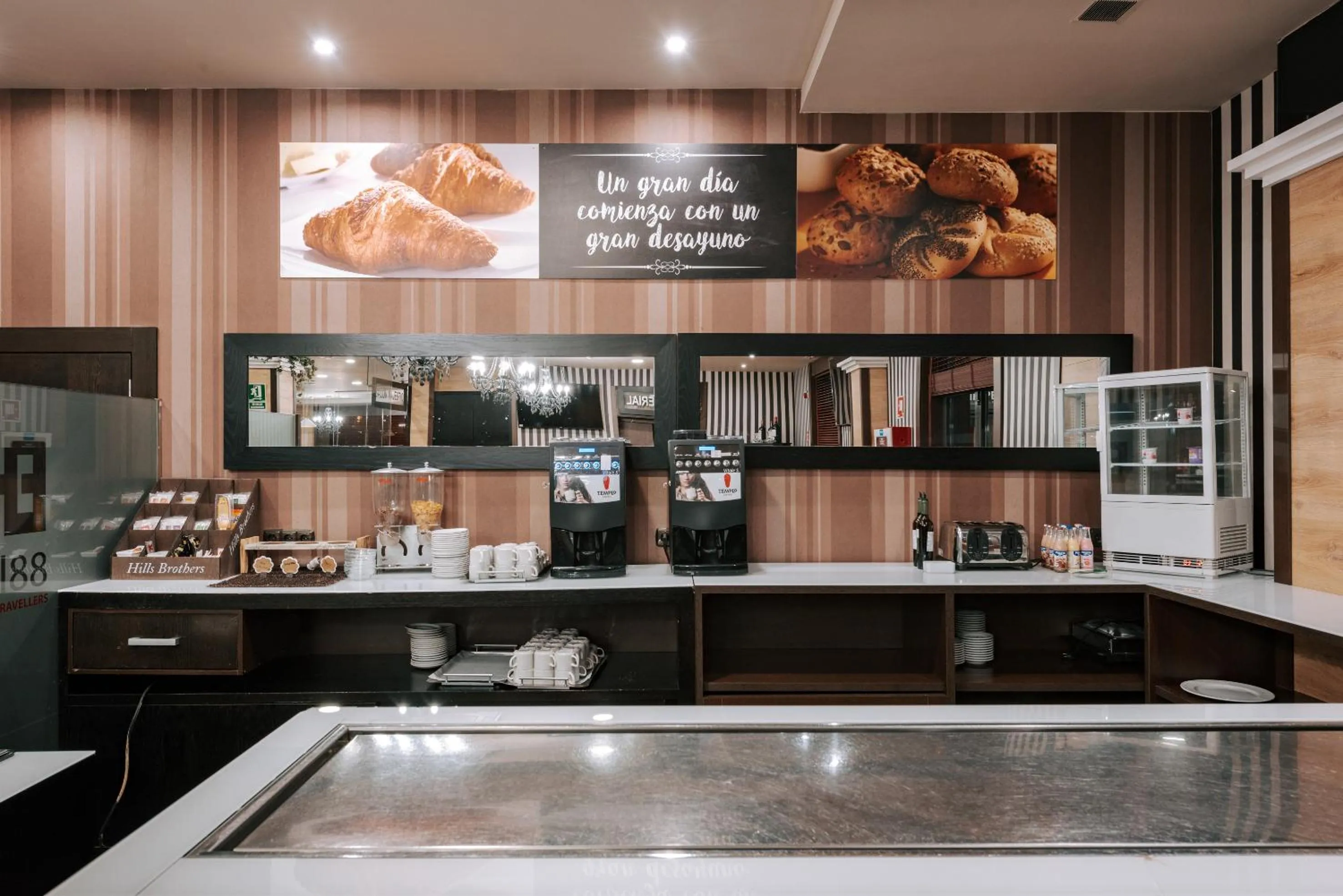 Lounge or bar in Zenit Aparthotel Hall 88