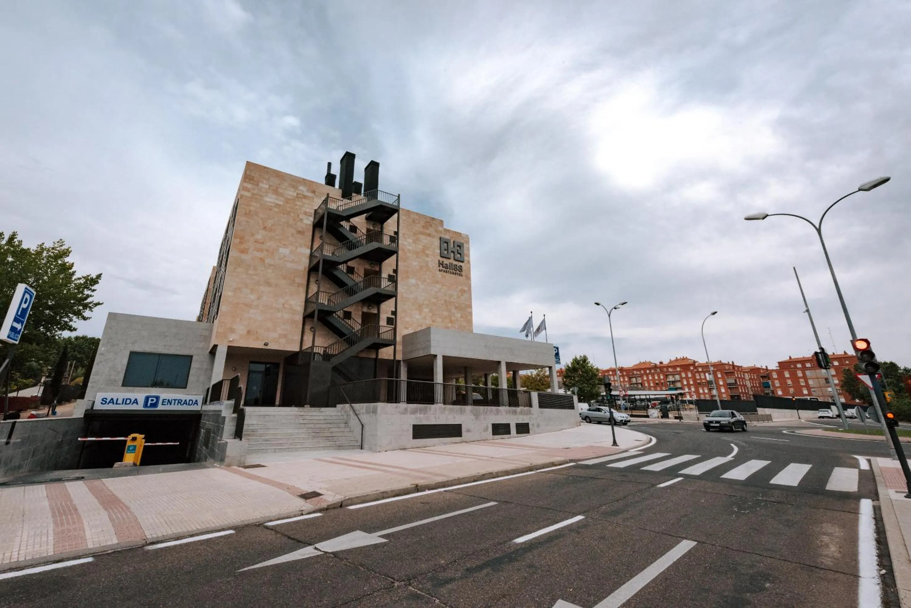 Property building in Zenit Aparthotel Hall 88