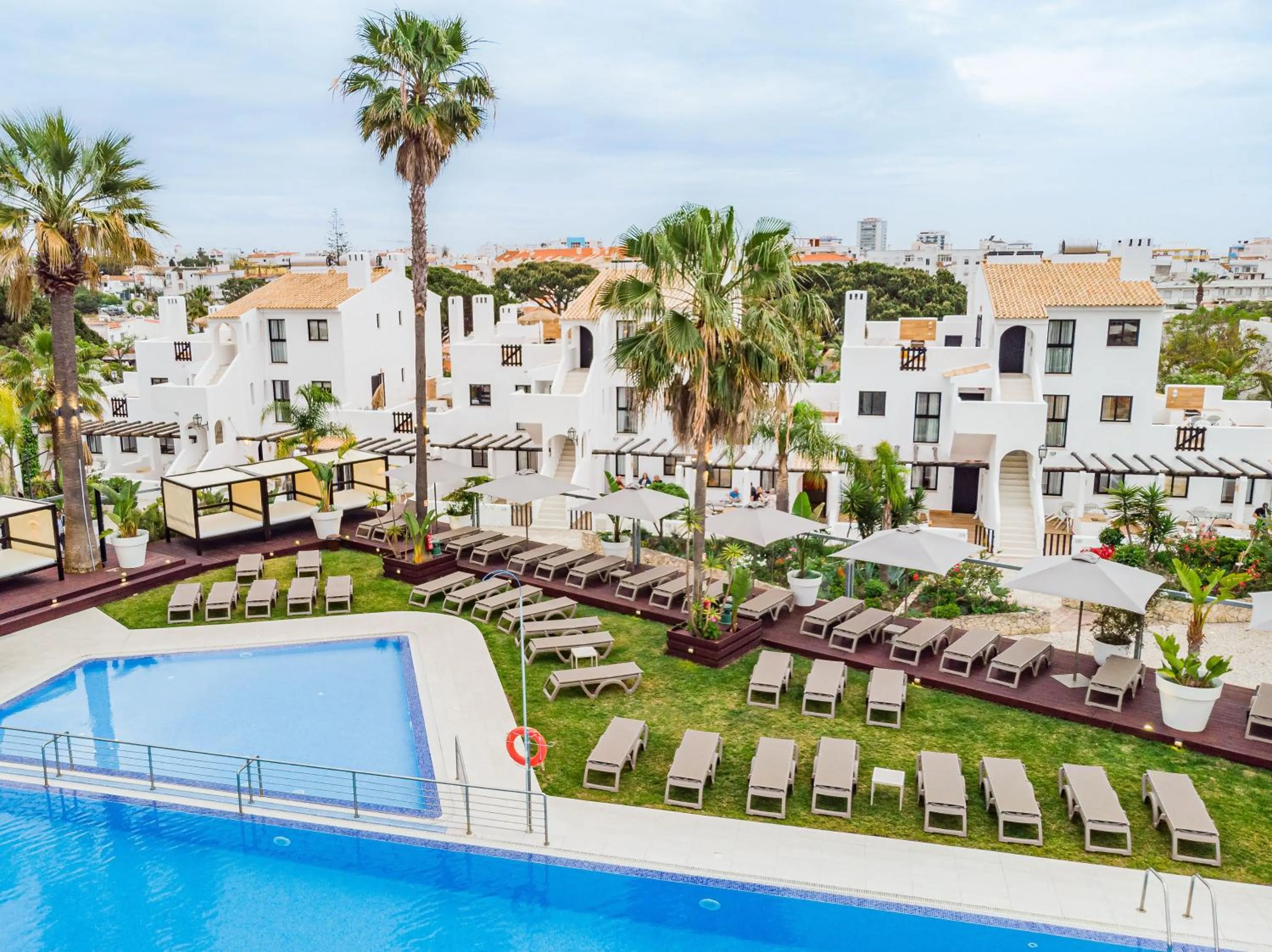 Bird's eye view in Apartamentos Honorio - Pool and Garden