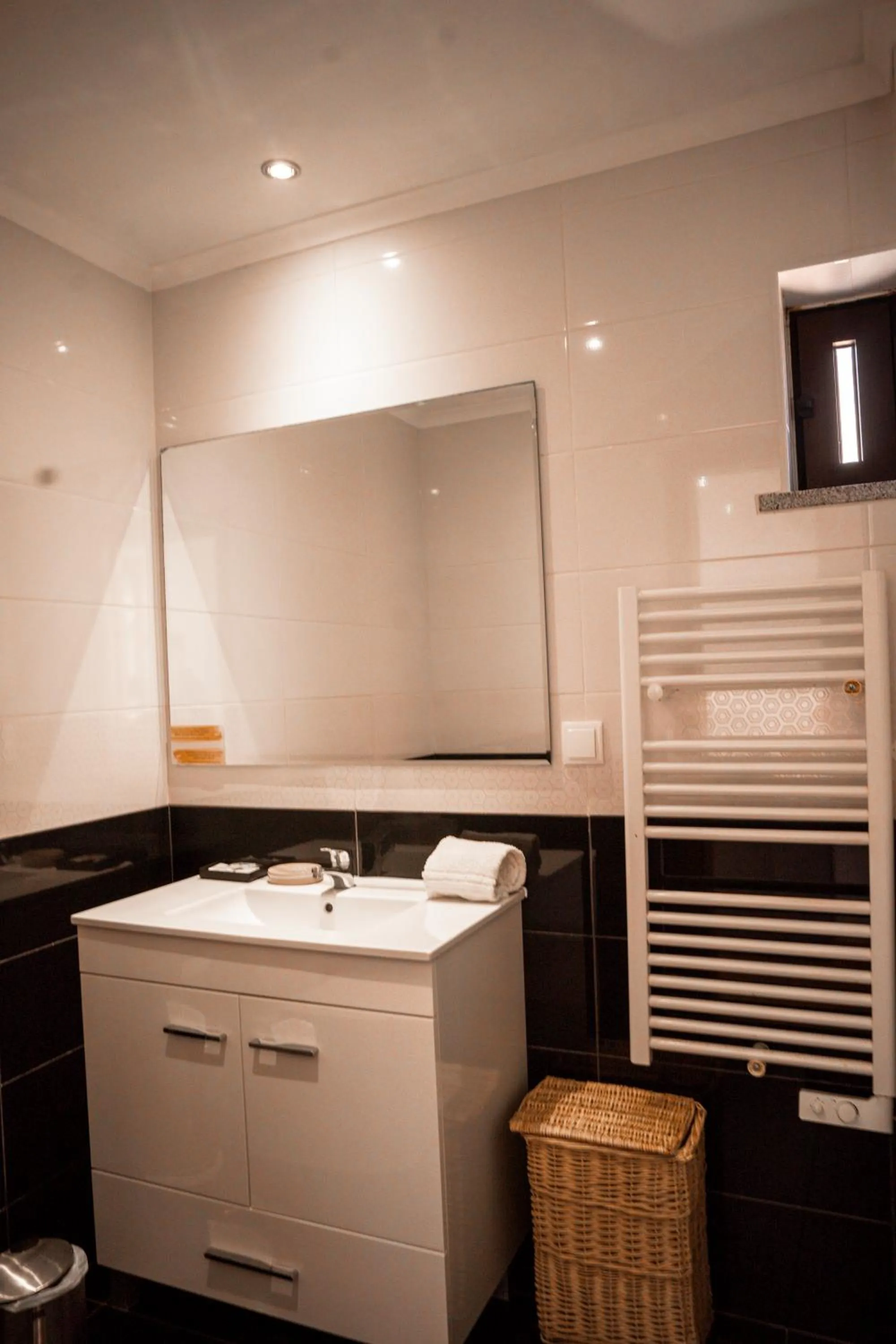 Bathroom in Apartamentos Honorio - Pool and Garden