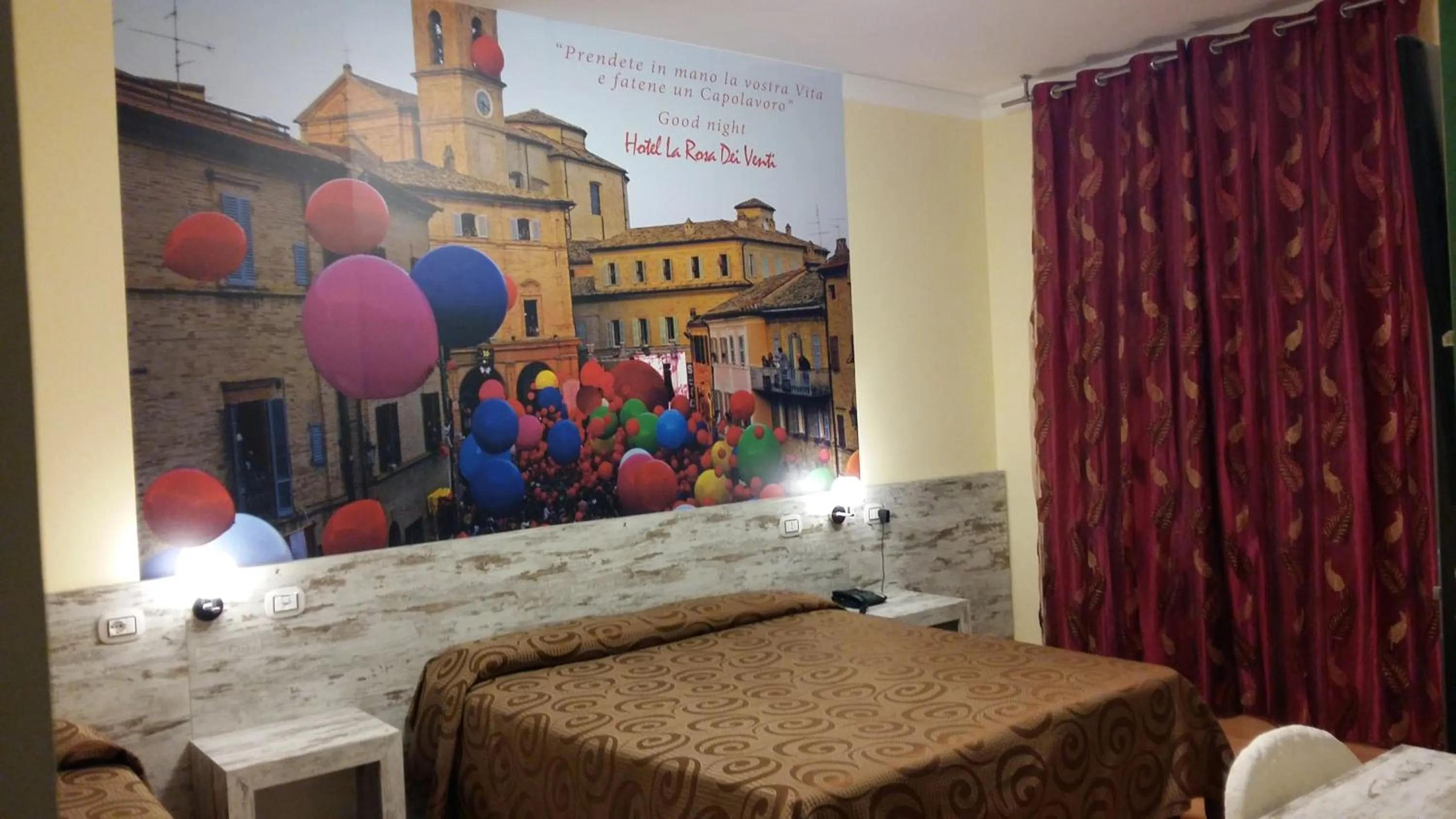 Photo of the whole room, Bed in Hotel La Rosa dei Venti