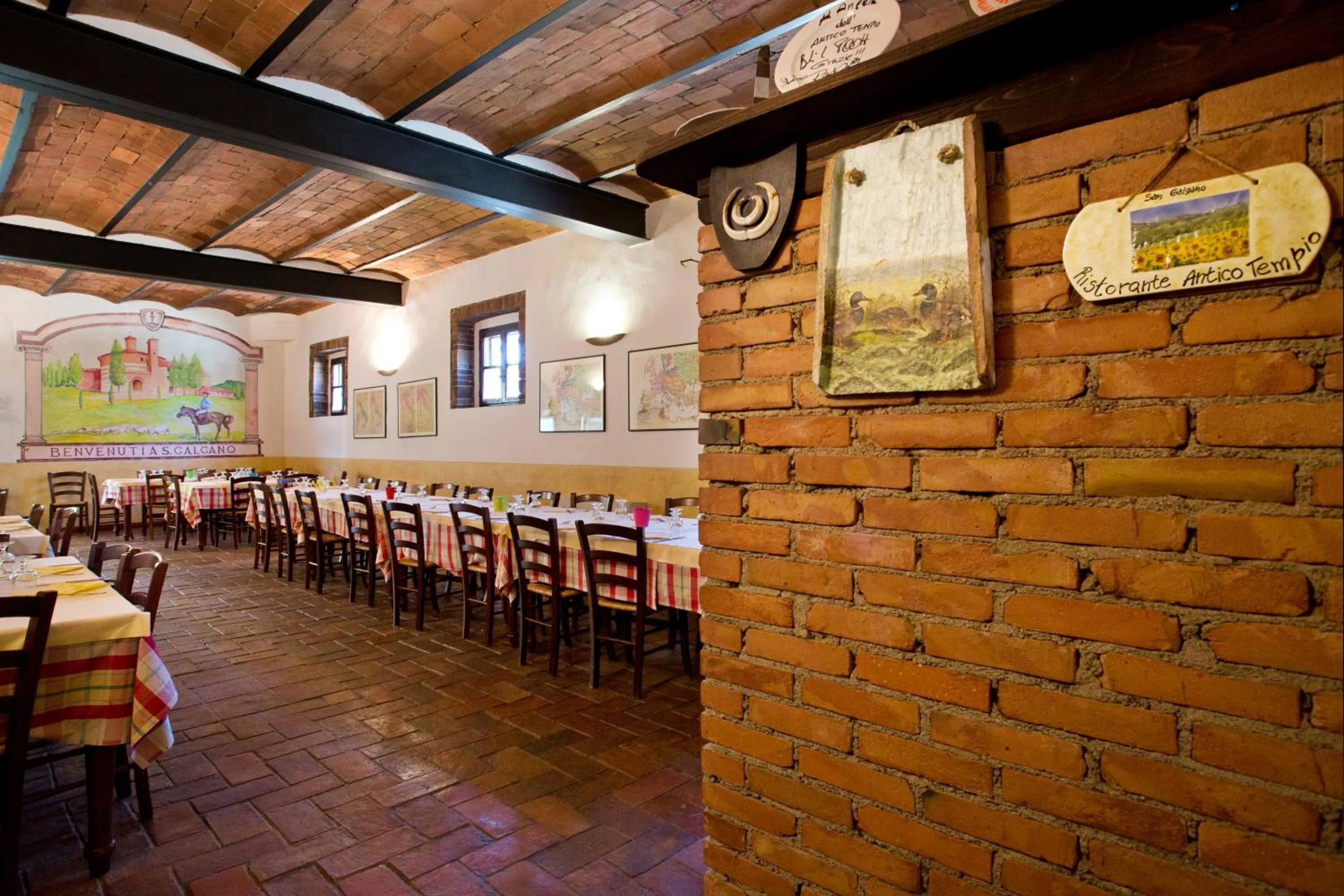 Restaurant/places to eat in Casale San Galgano