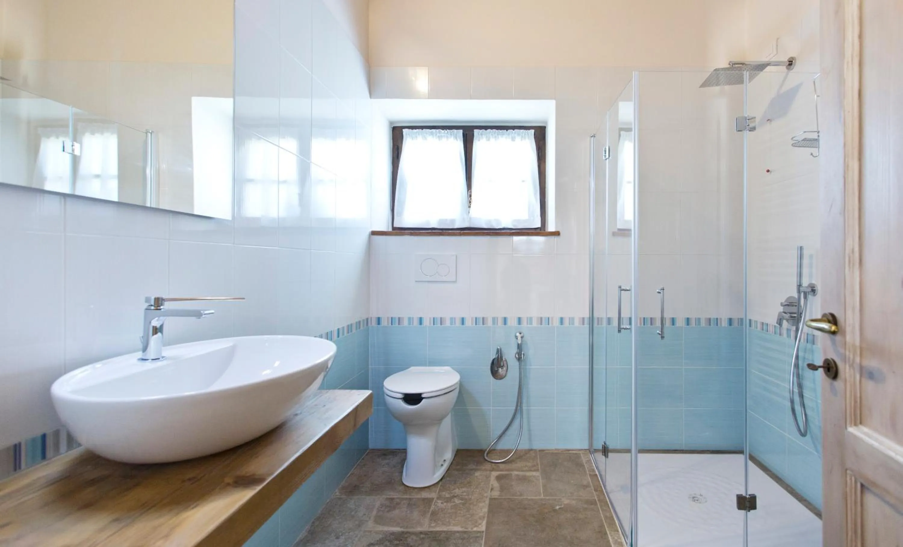 Bathroom in Casale San Galgano