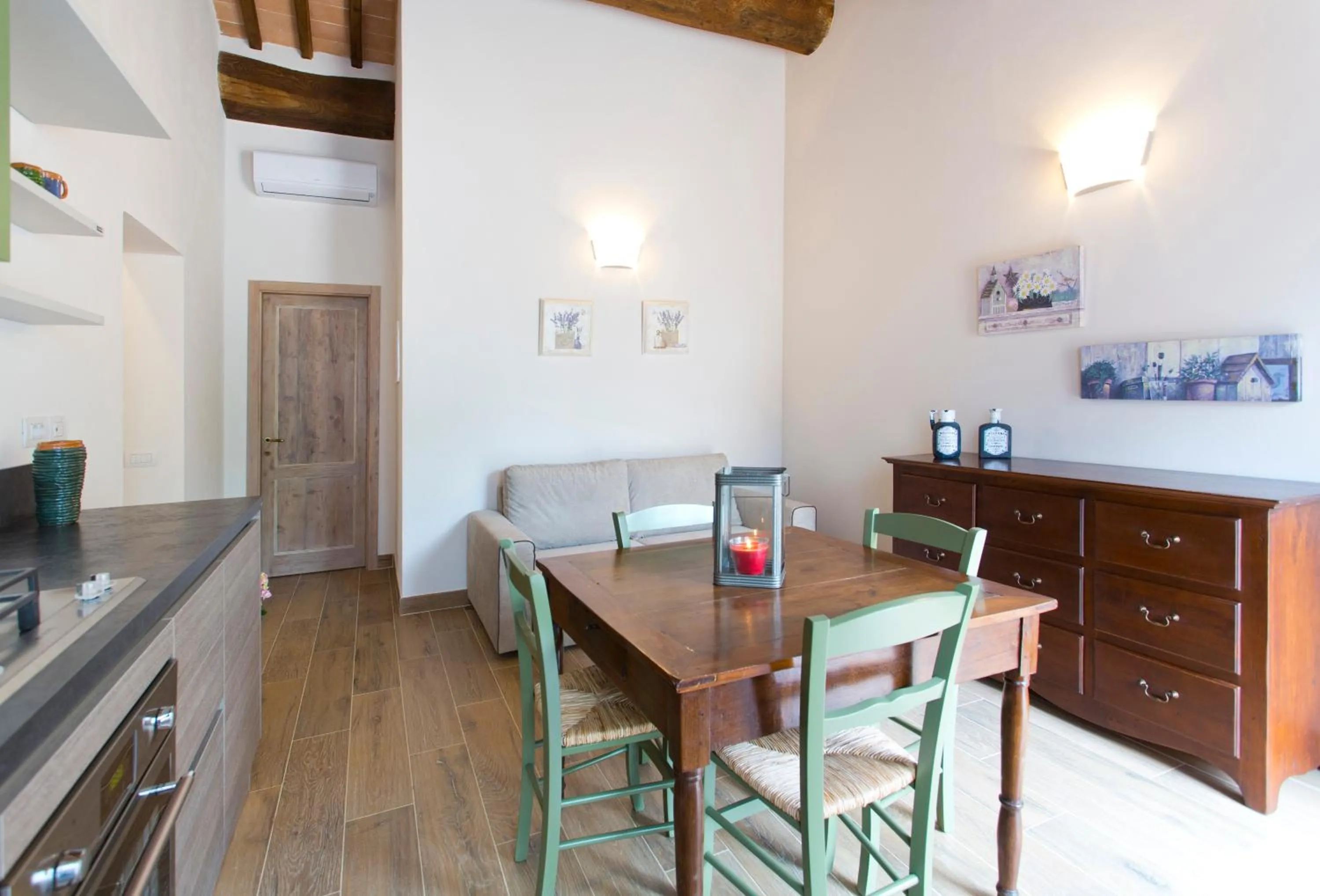 Kitchen or kitchenette in Casale San Galgano