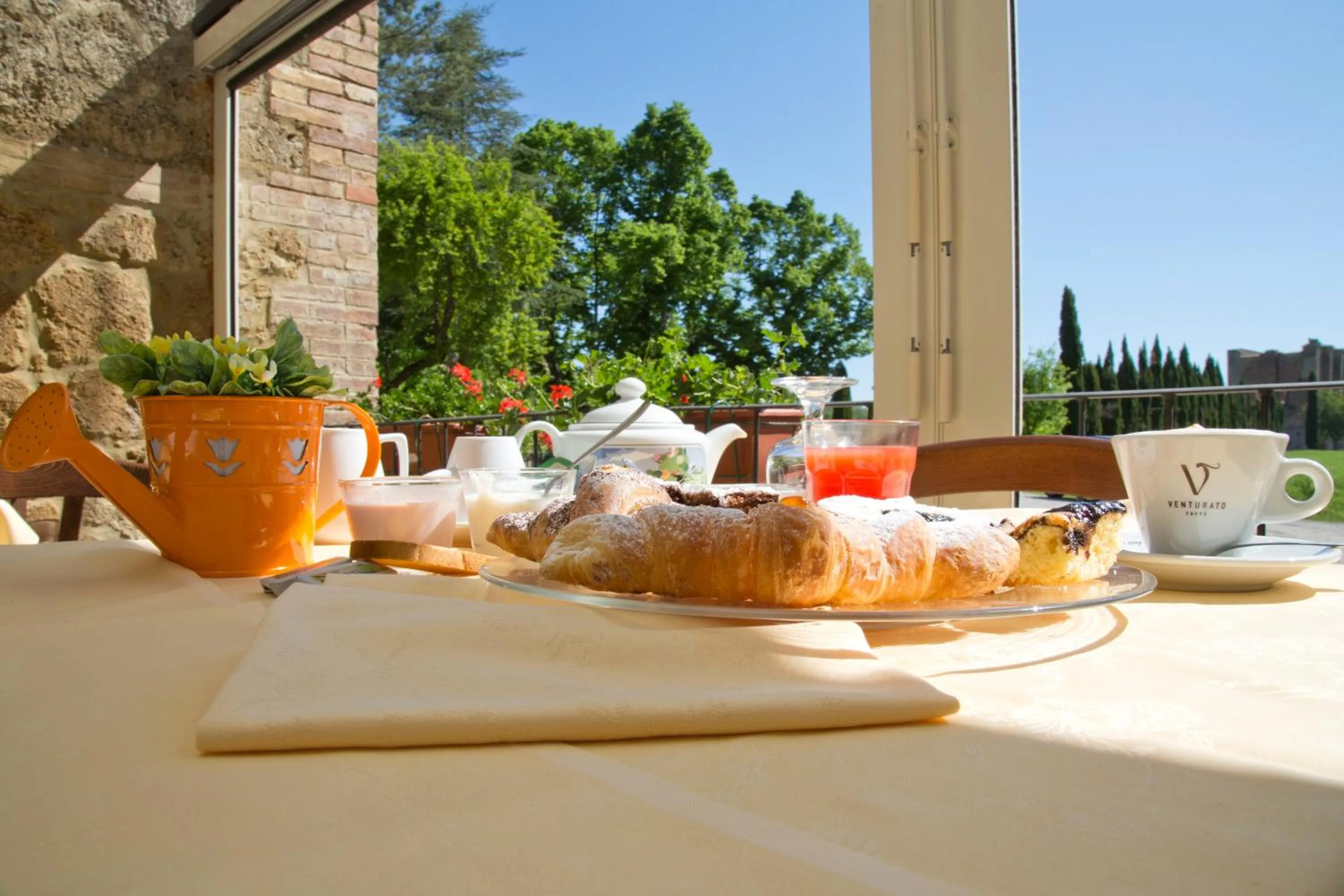 Restaurant/places to eat in Casale San Galgano