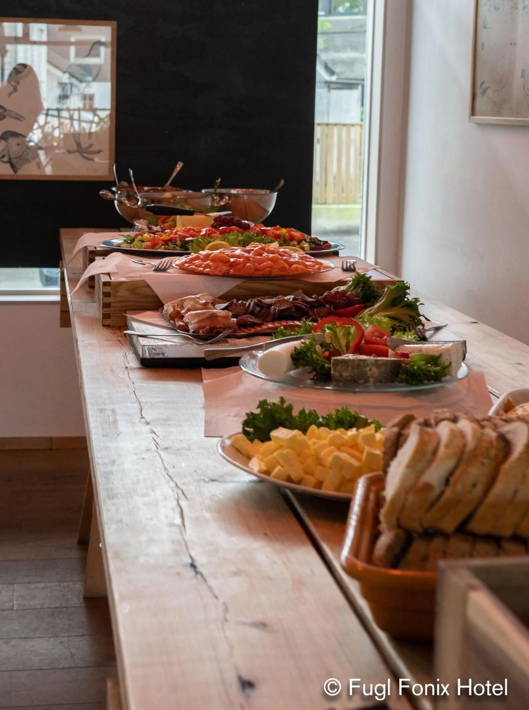 Restaurant/places to eat in Fugl Fønix Hotel