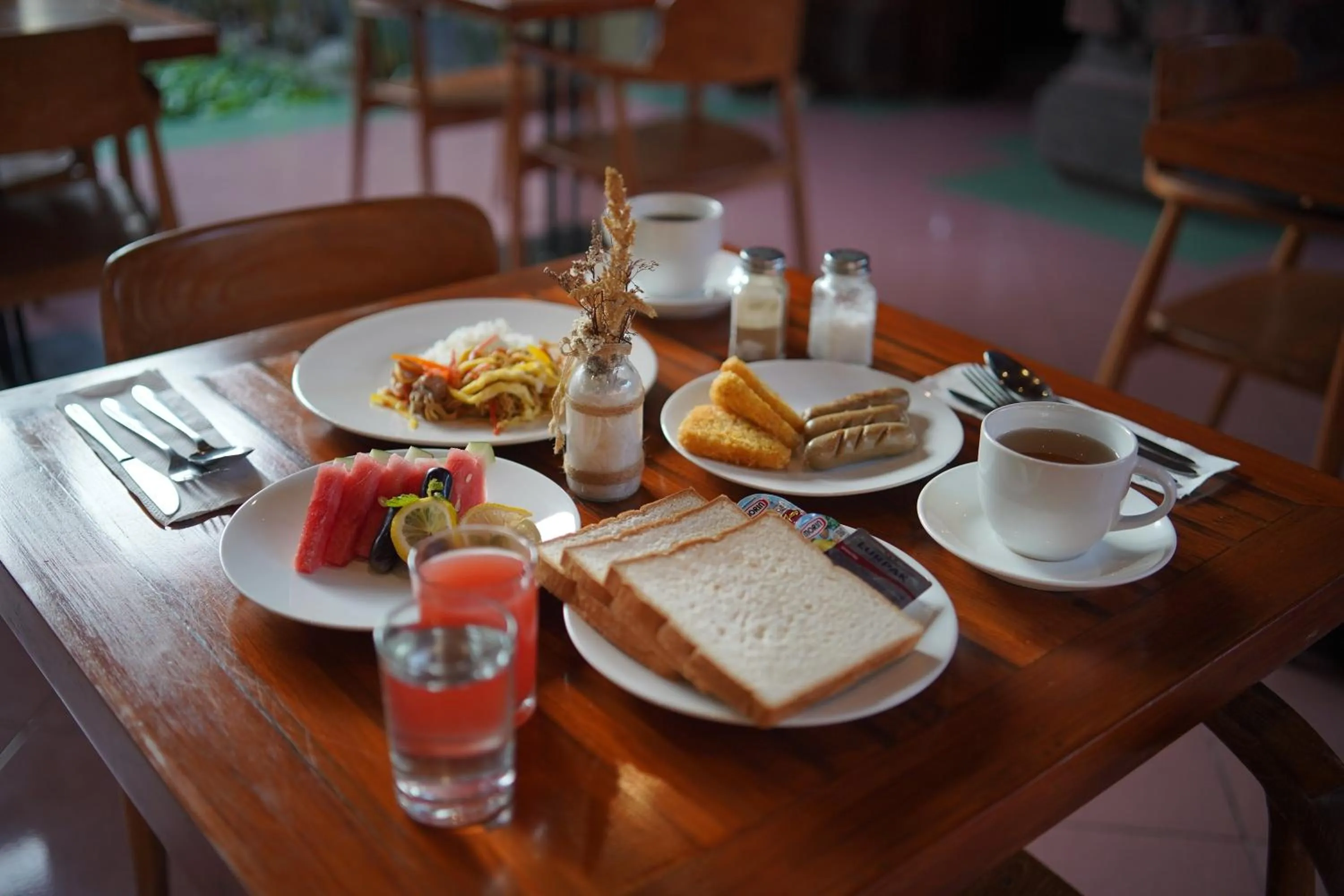 Breakfast in Suka Beach Inn