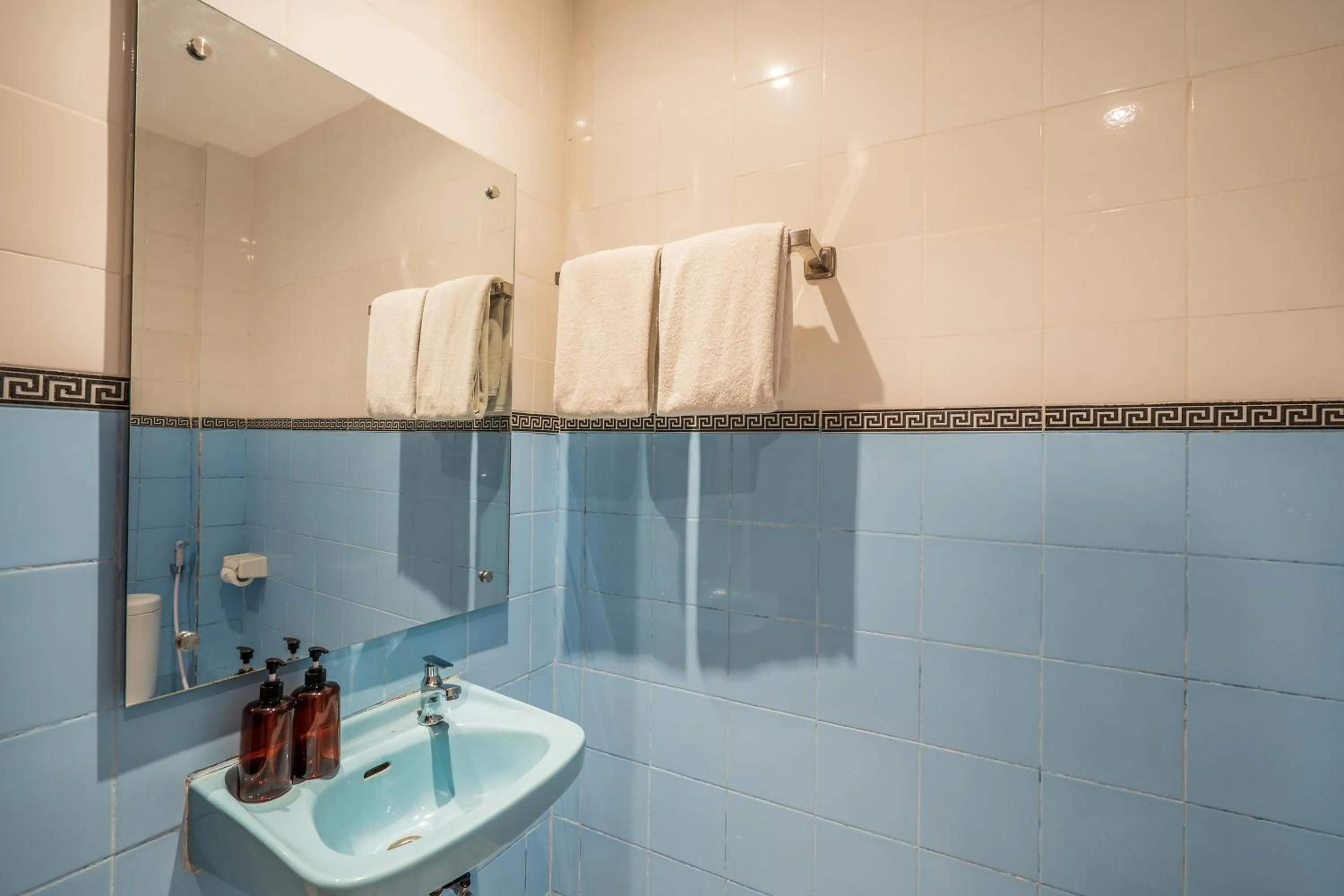 Bathroom in Suka Beach Inn