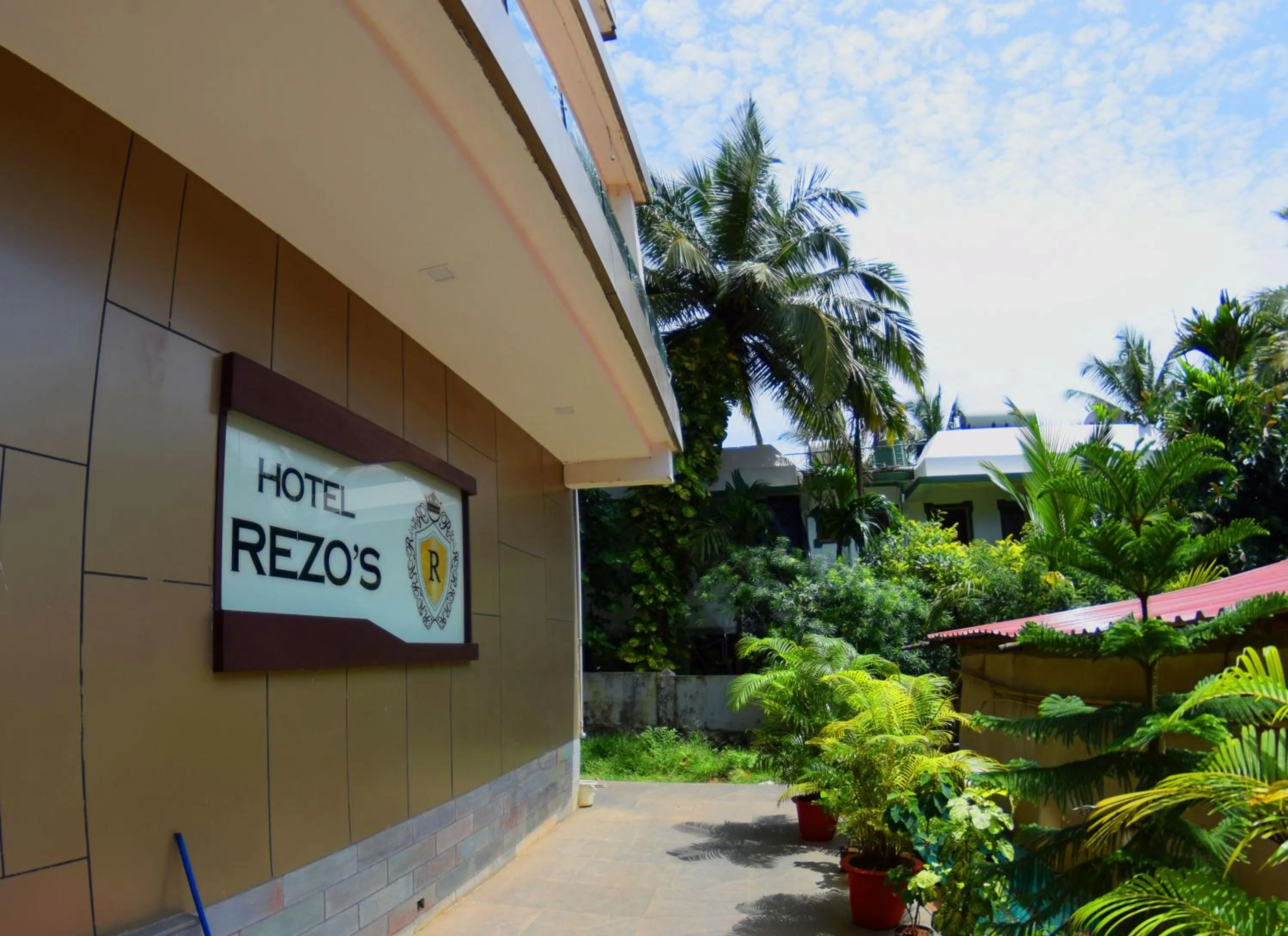 Hotel Rezo's