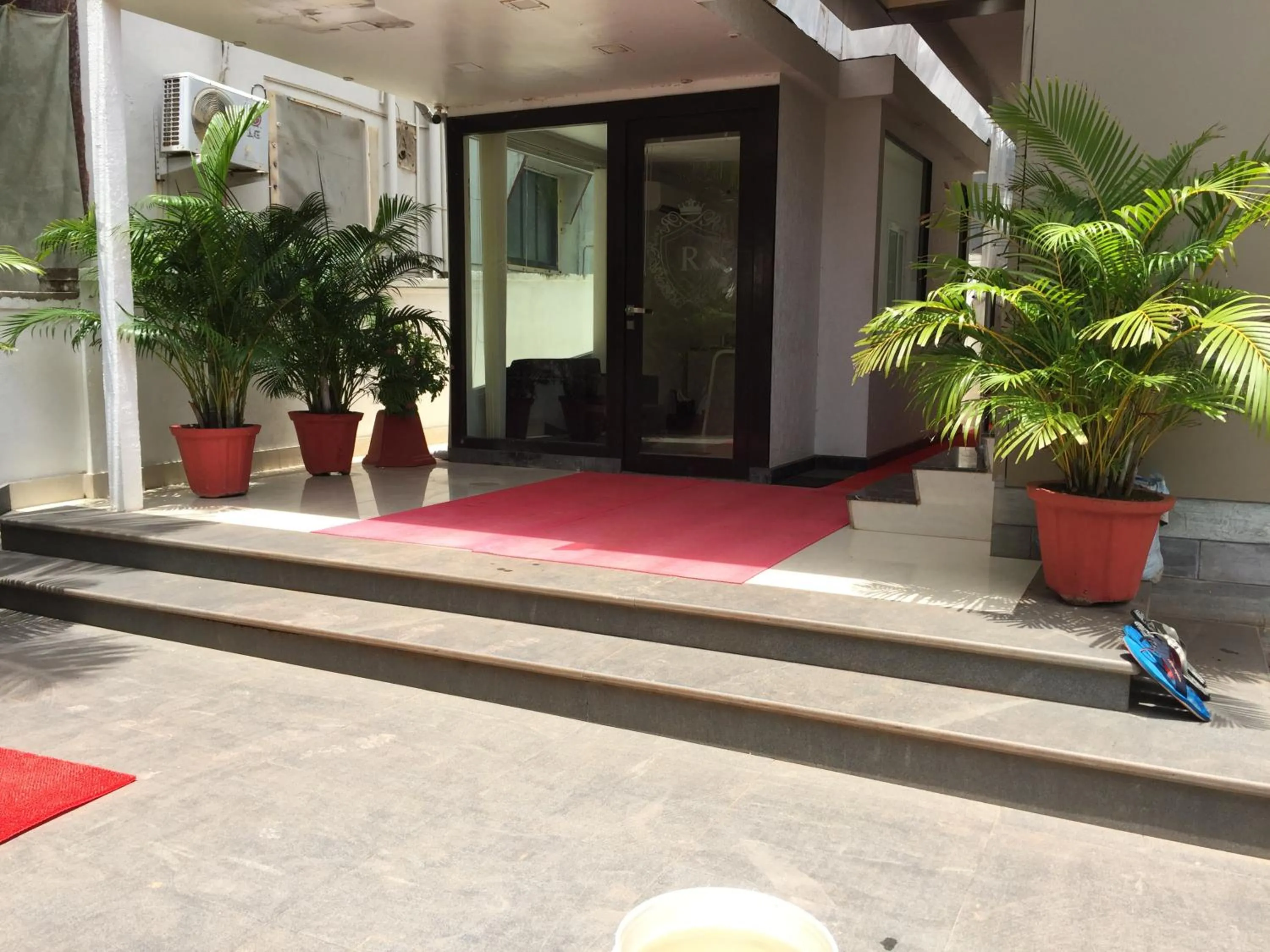 Facade/entrance in Hotel Rezo's