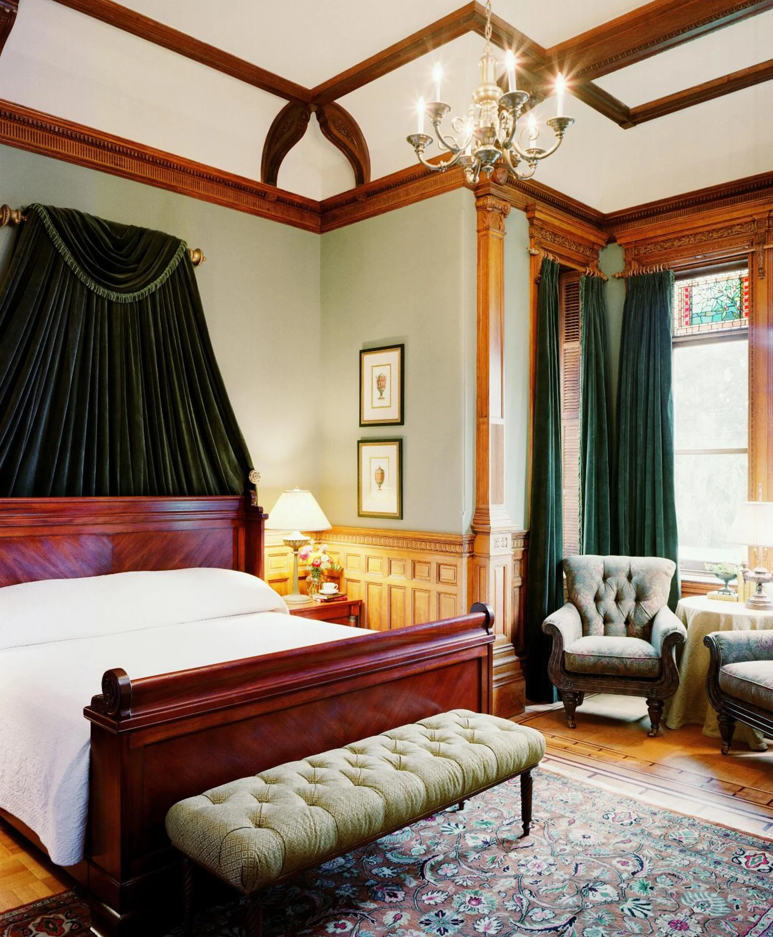 Bedroom, Bed in Wentworth Mansion