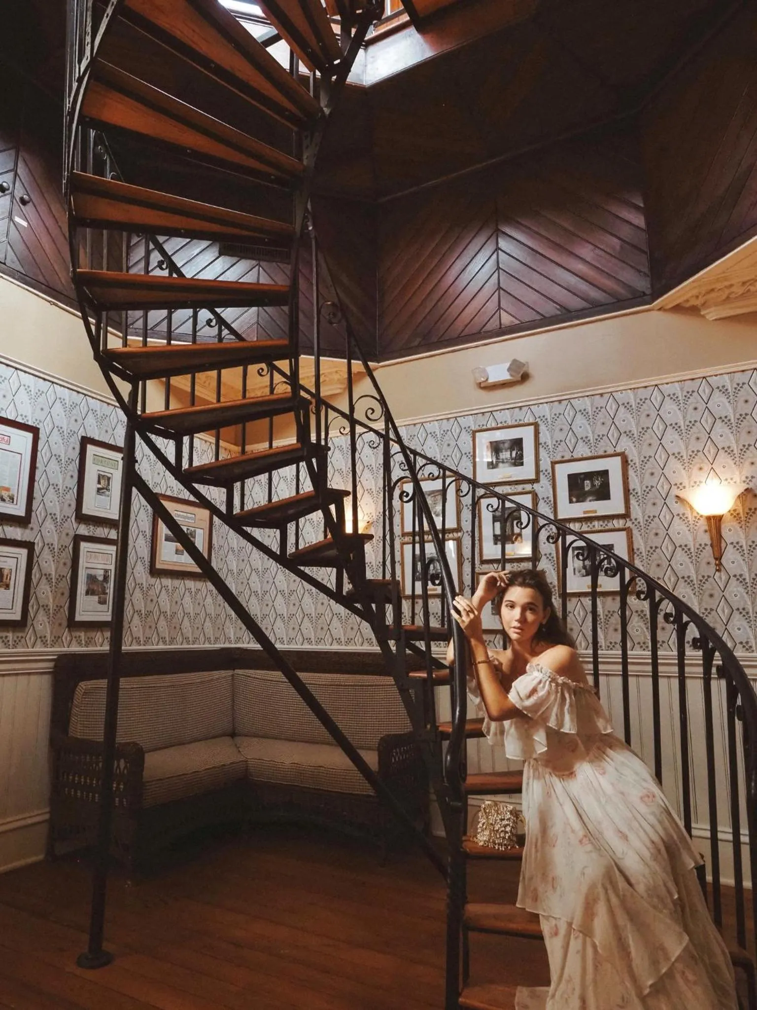 People in Wentworth Mansion