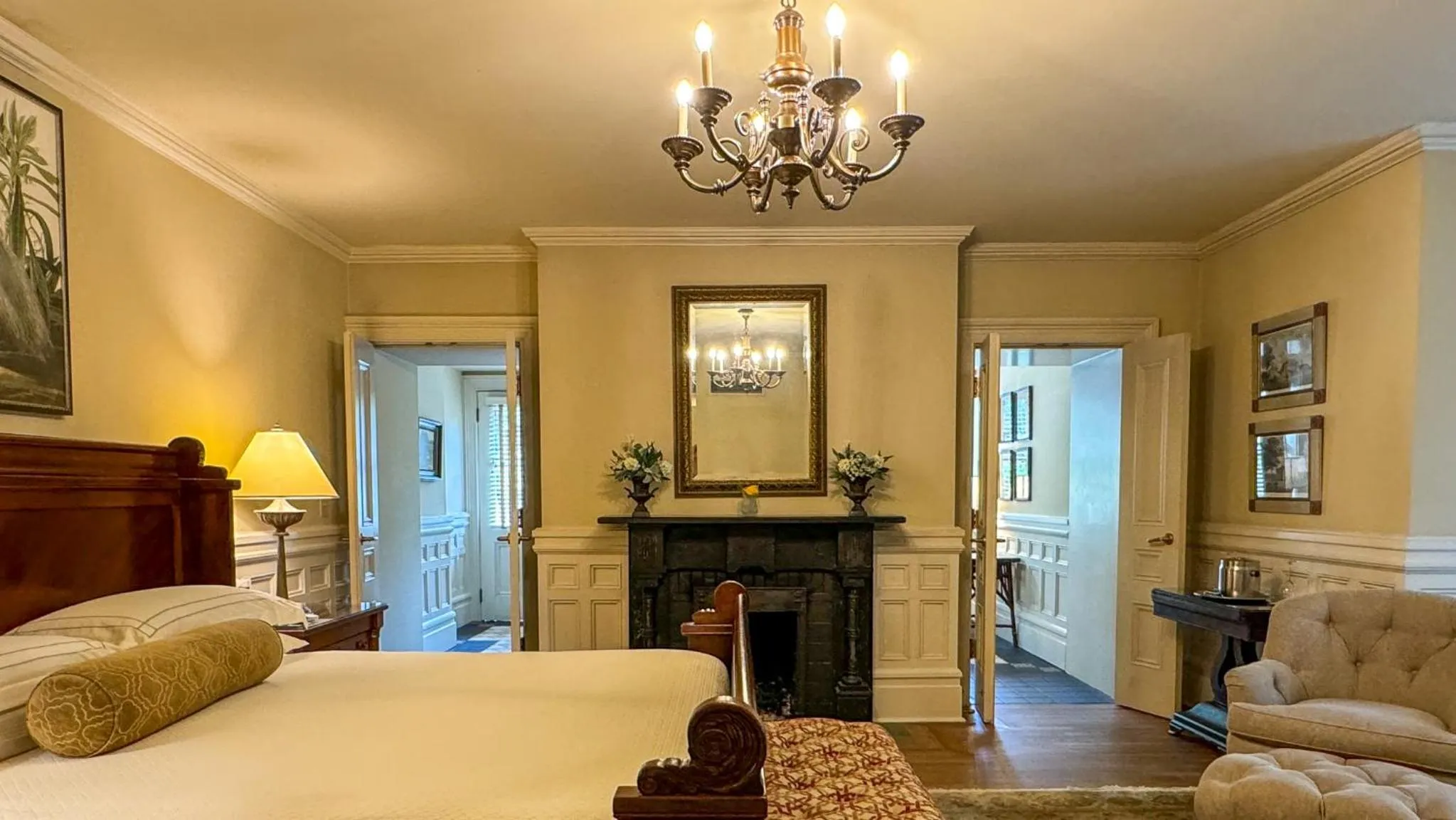 Photo of the whole room, Bed in Wentworth Mansion