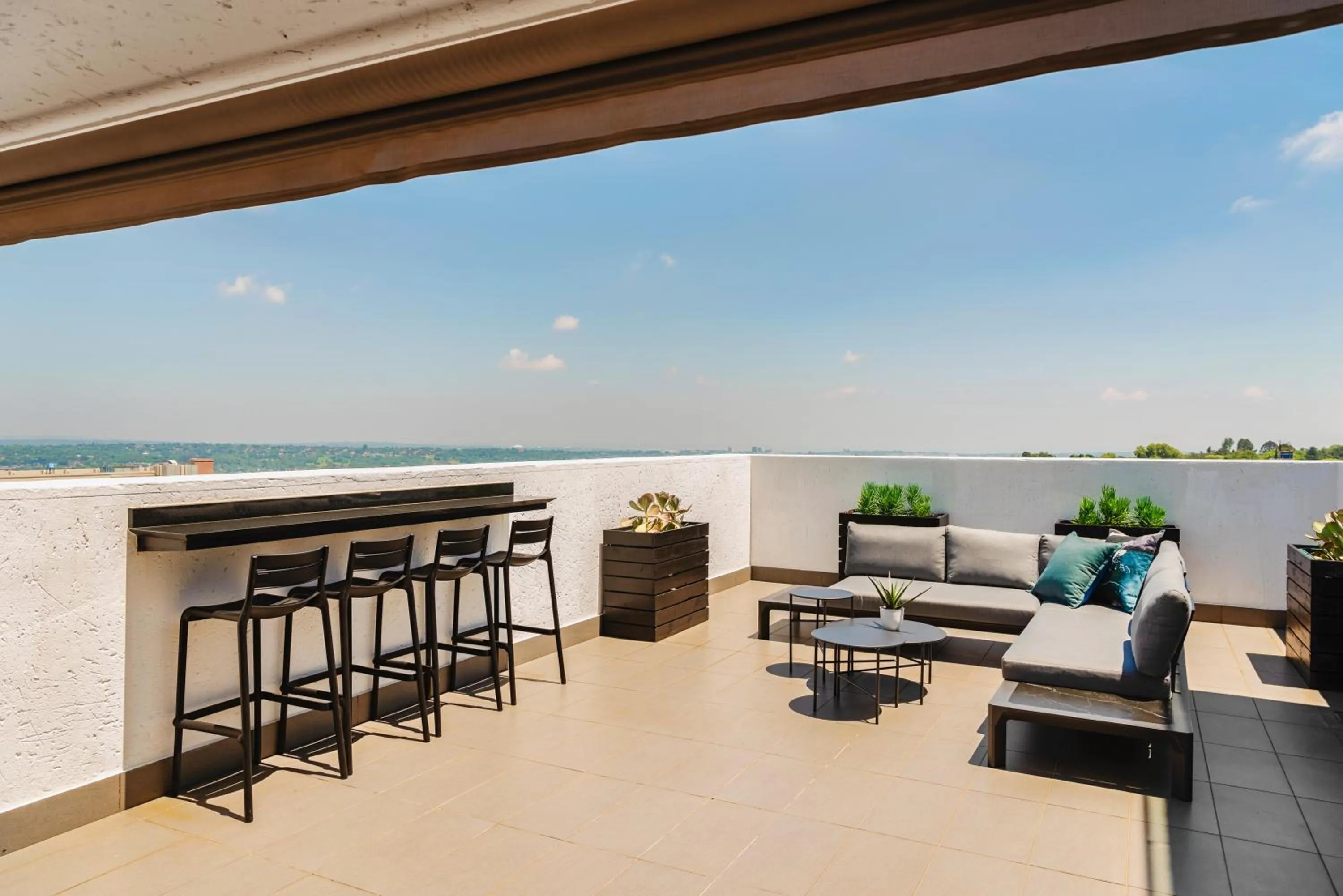 Property building in CAG The Vantage Rosebank