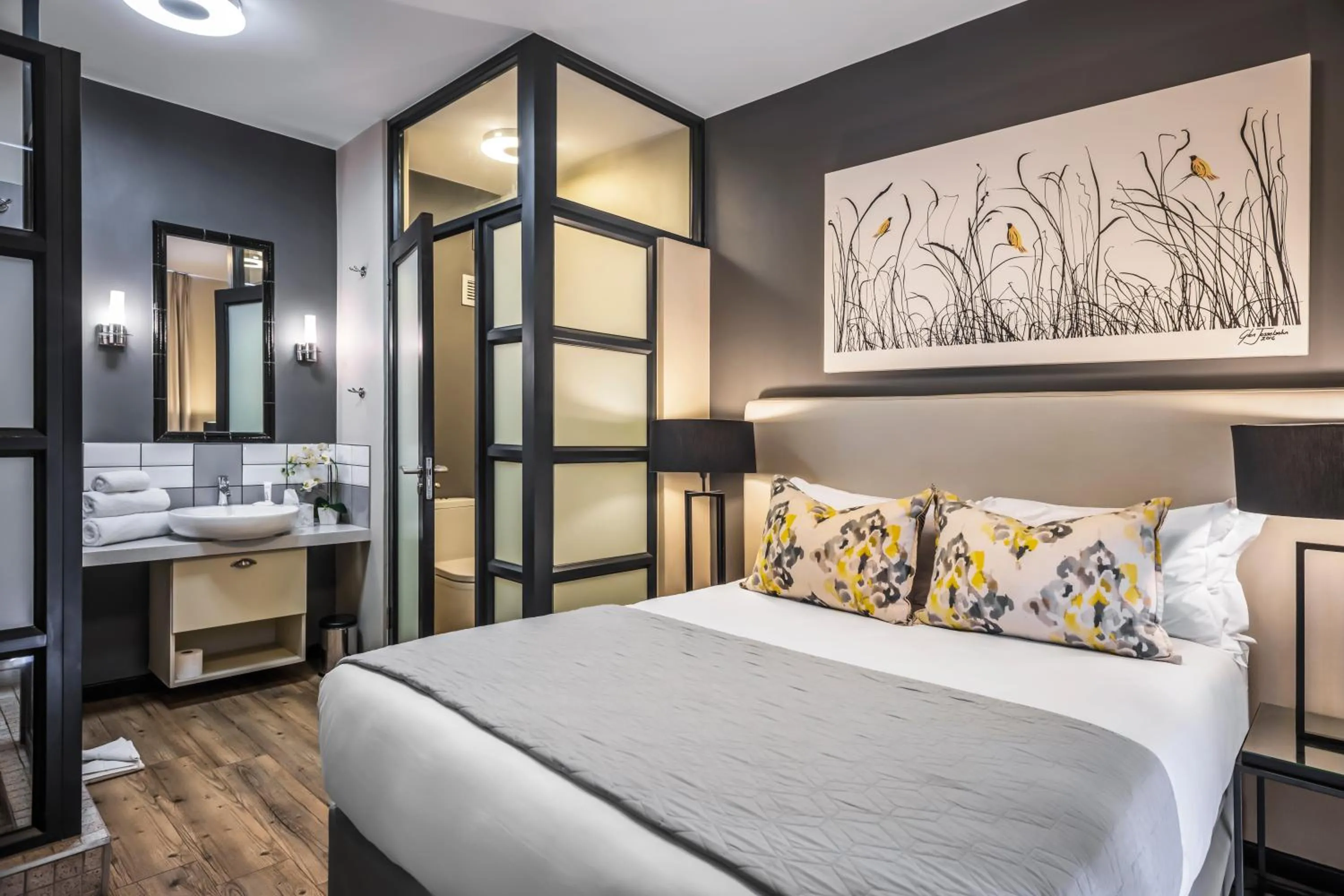 Toilet, Bed in CAG The Vantage Rosebank