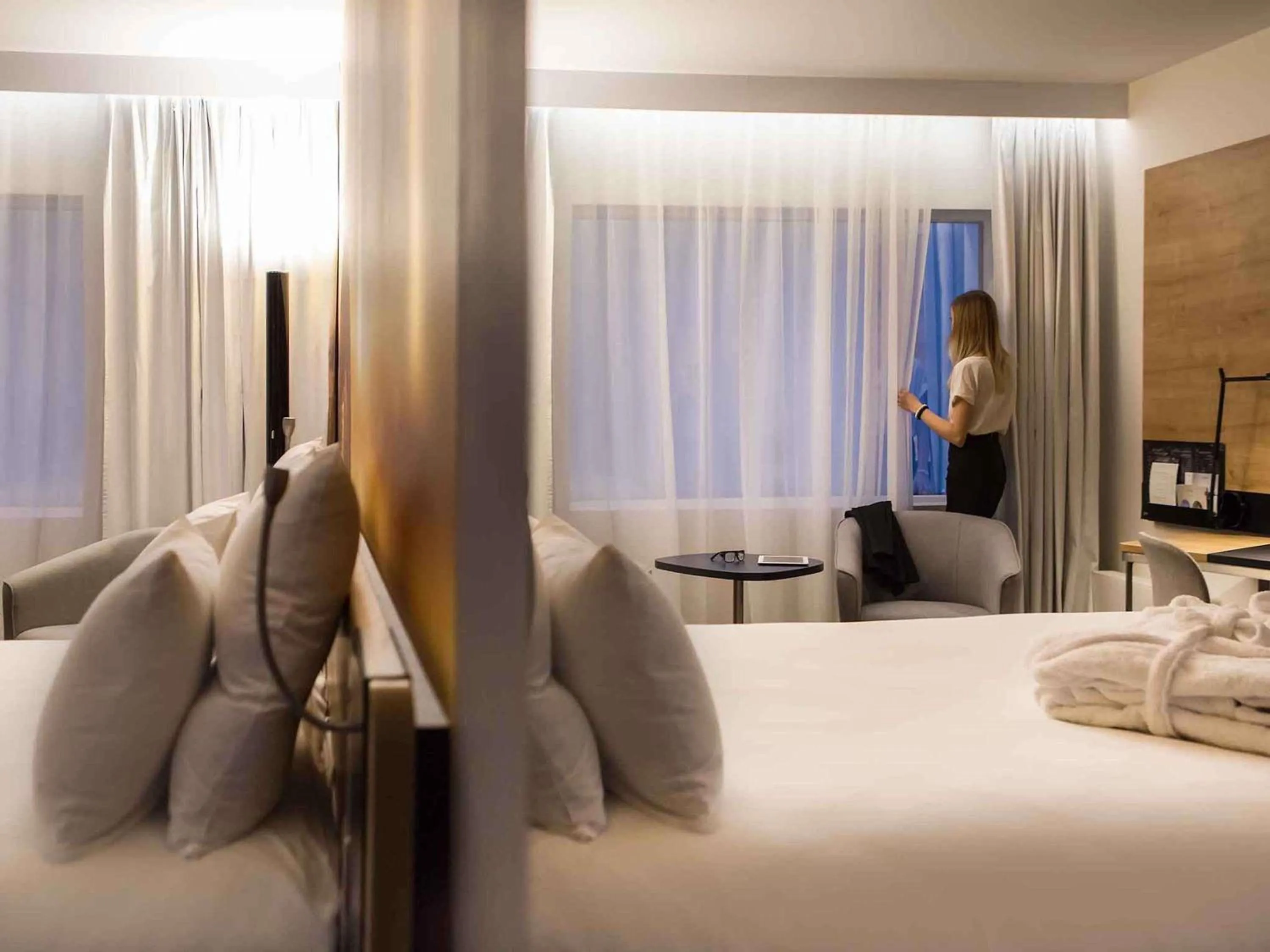 Bedroom, Bed in Novotel Wrocław Centrum