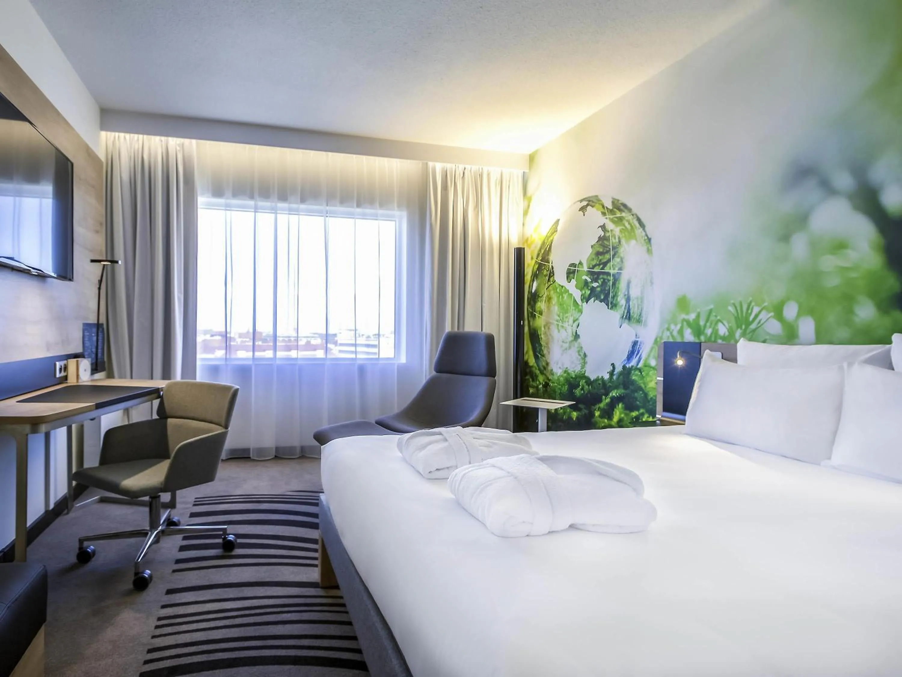 Bedroom, Bed in Novotel Wrocław Centrum