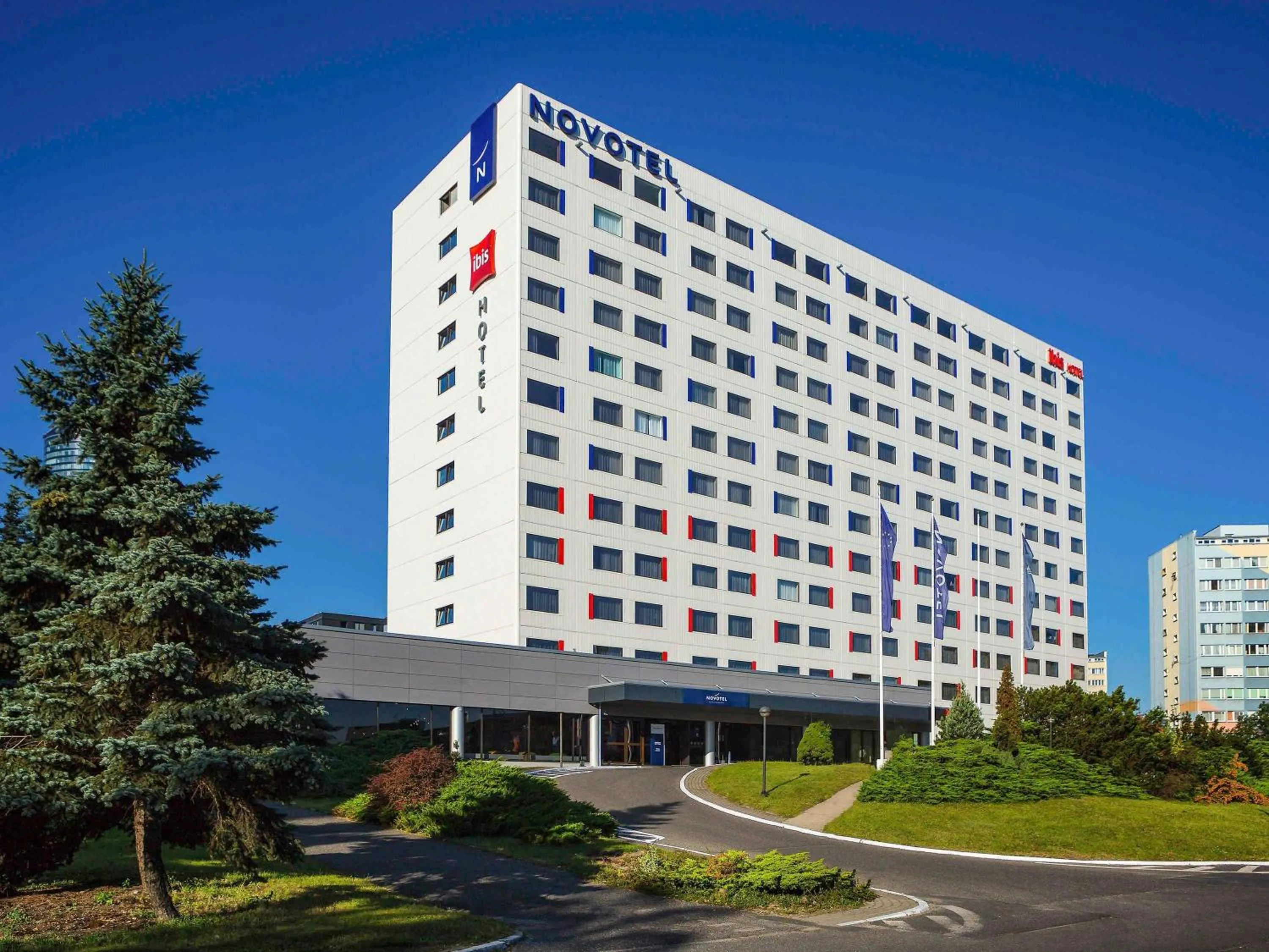 Property building in Novotel Wrocław Centrum
