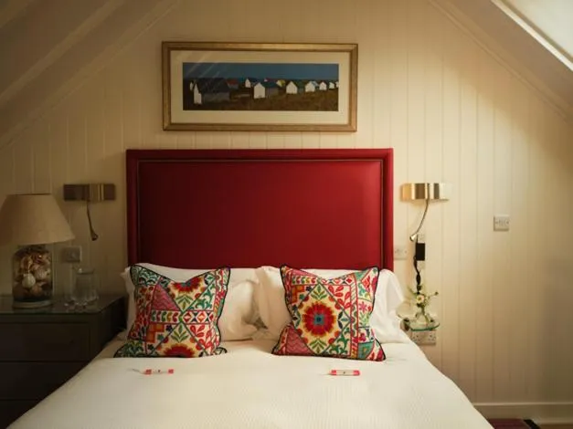 Bed in Cary Arms & Spa