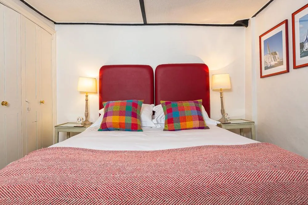 Bed in Cary Arms & Spa