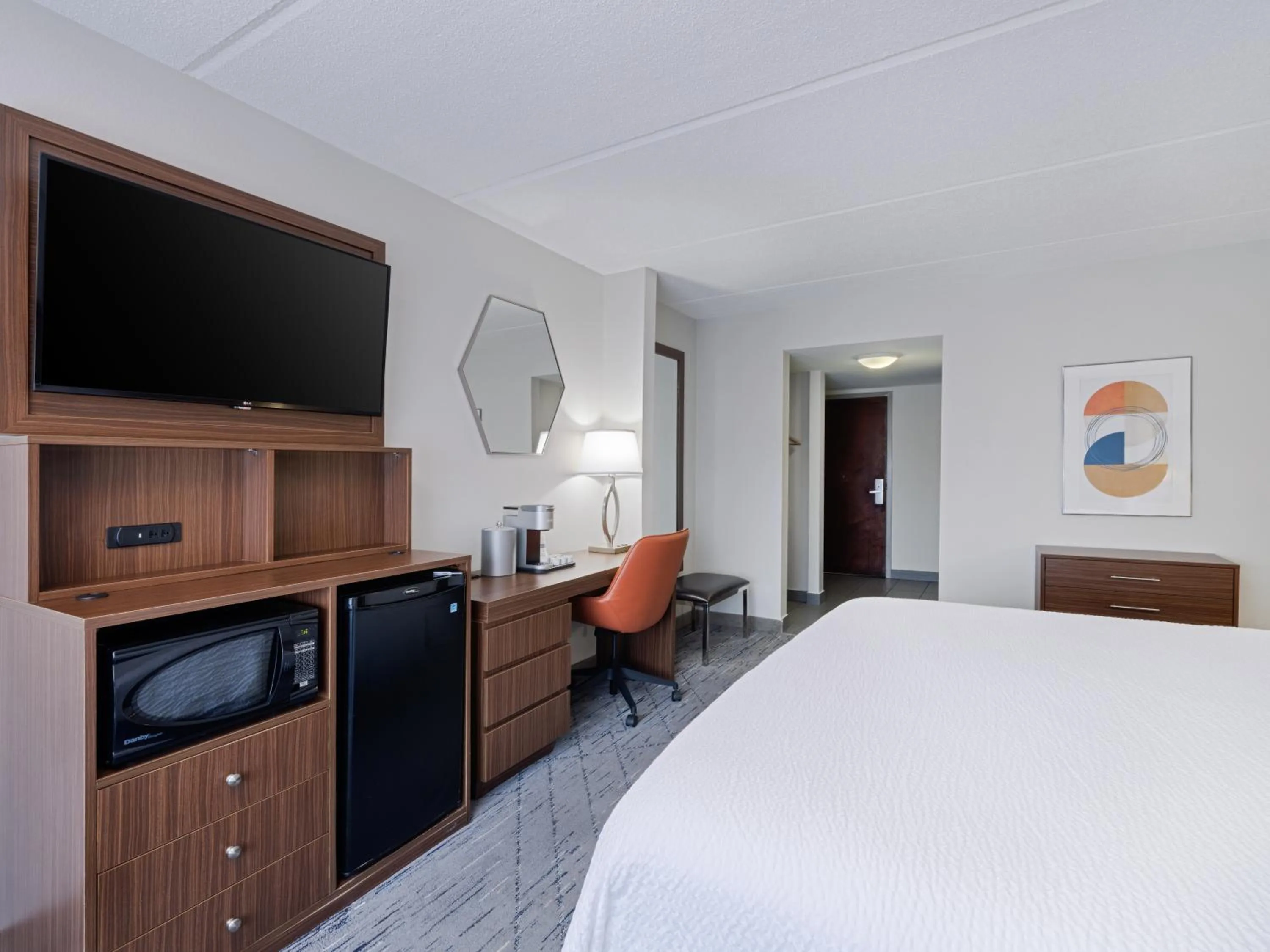 Bed in Holiday Inn Express & Suites Augusta West - Ft Gordon Area by IHG