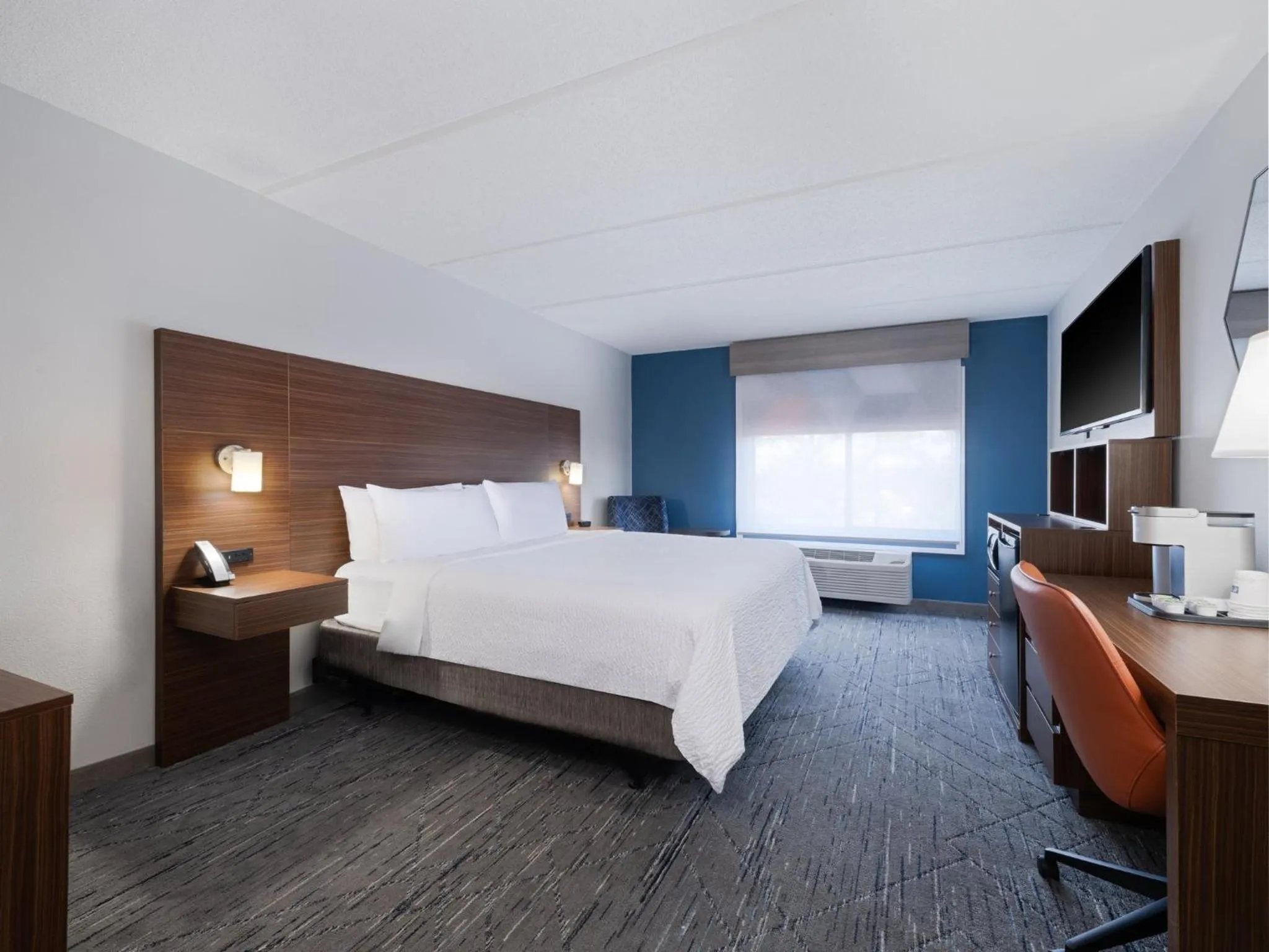 Photo of the whole room, Bed in Holiday Inn Express & Suites Augusta West - Ft Gordon Area by IHG