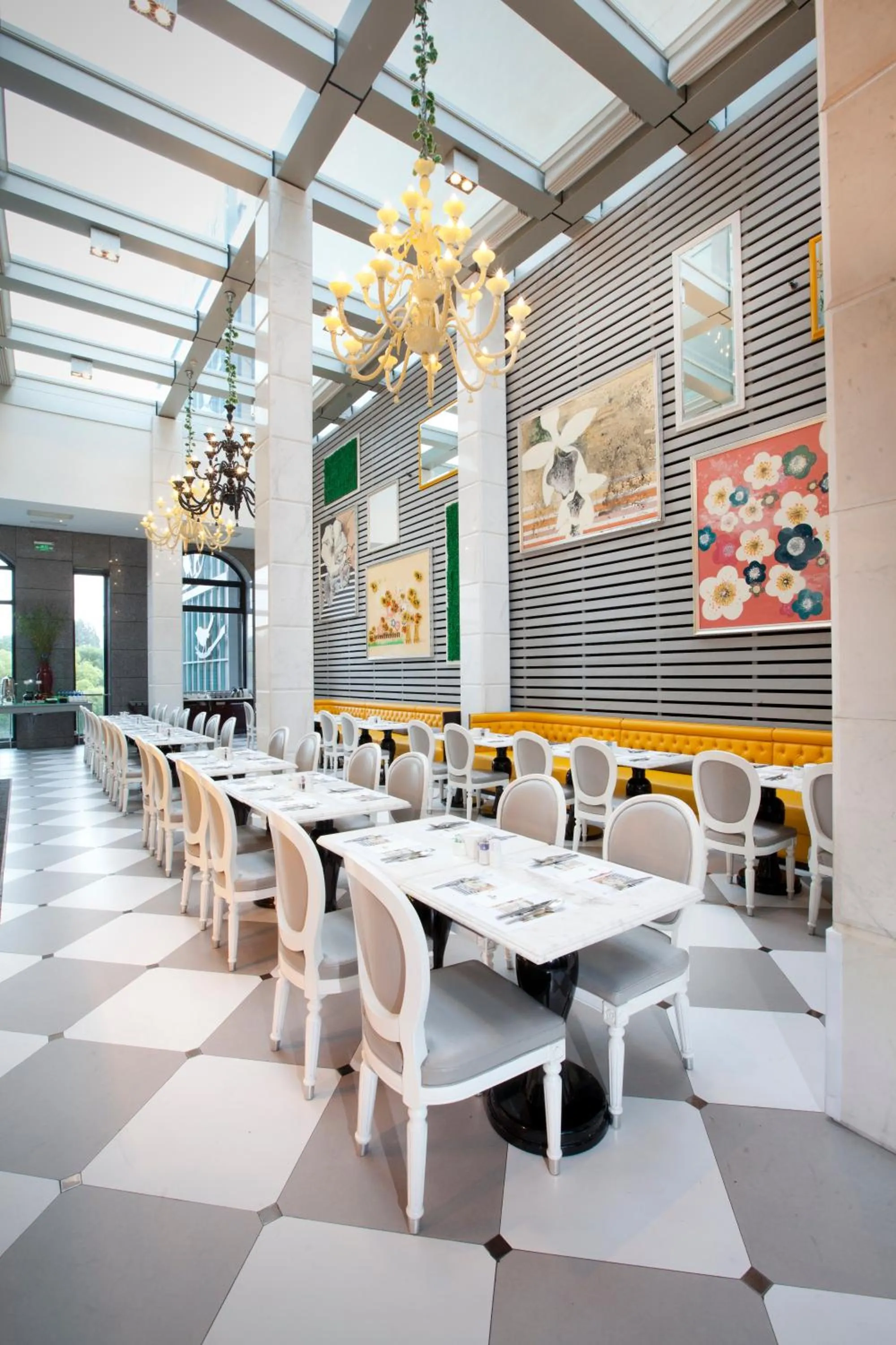 Restaurant/places to eat in Dorsett Shanghai