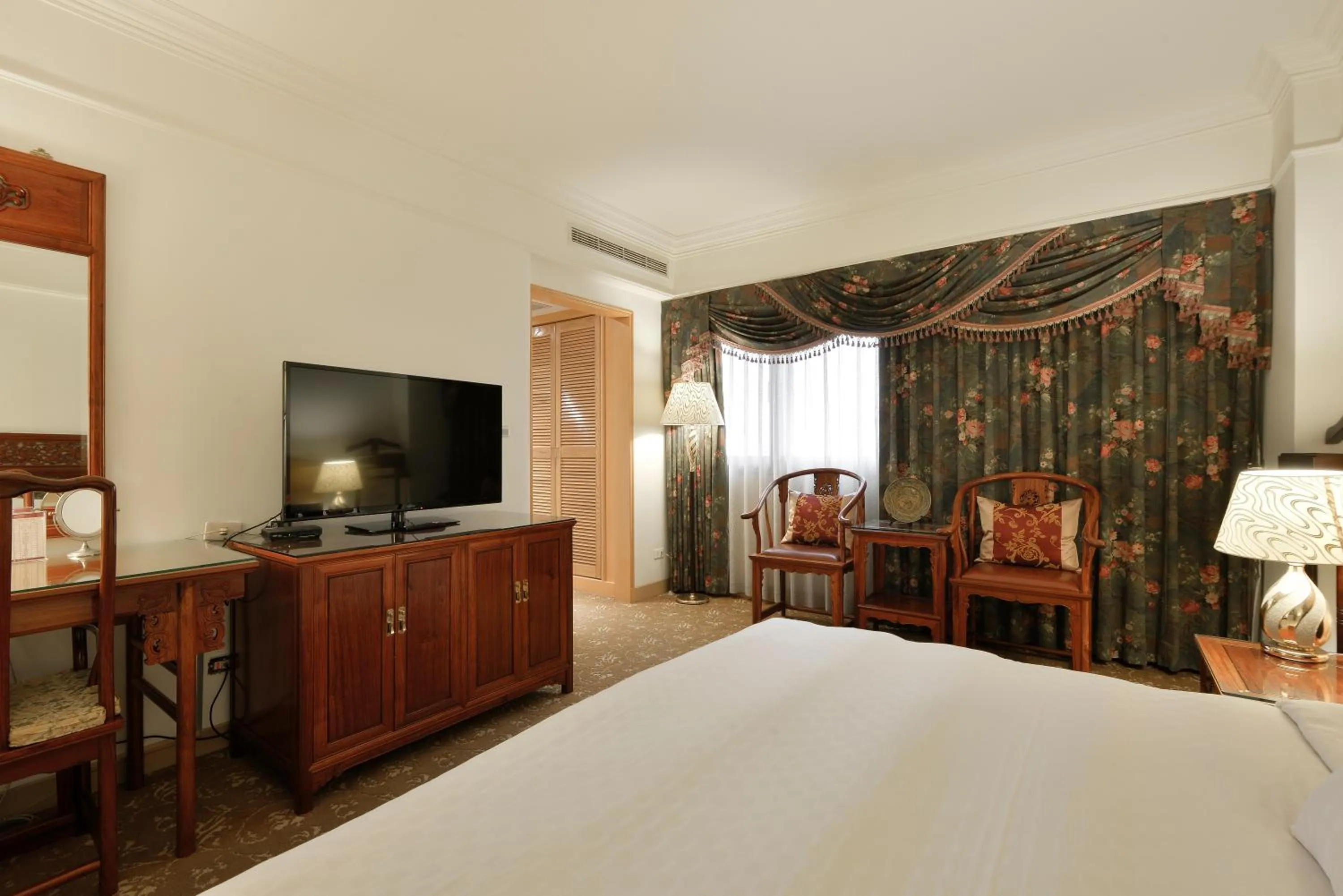 Bed in Hotel Sunshine